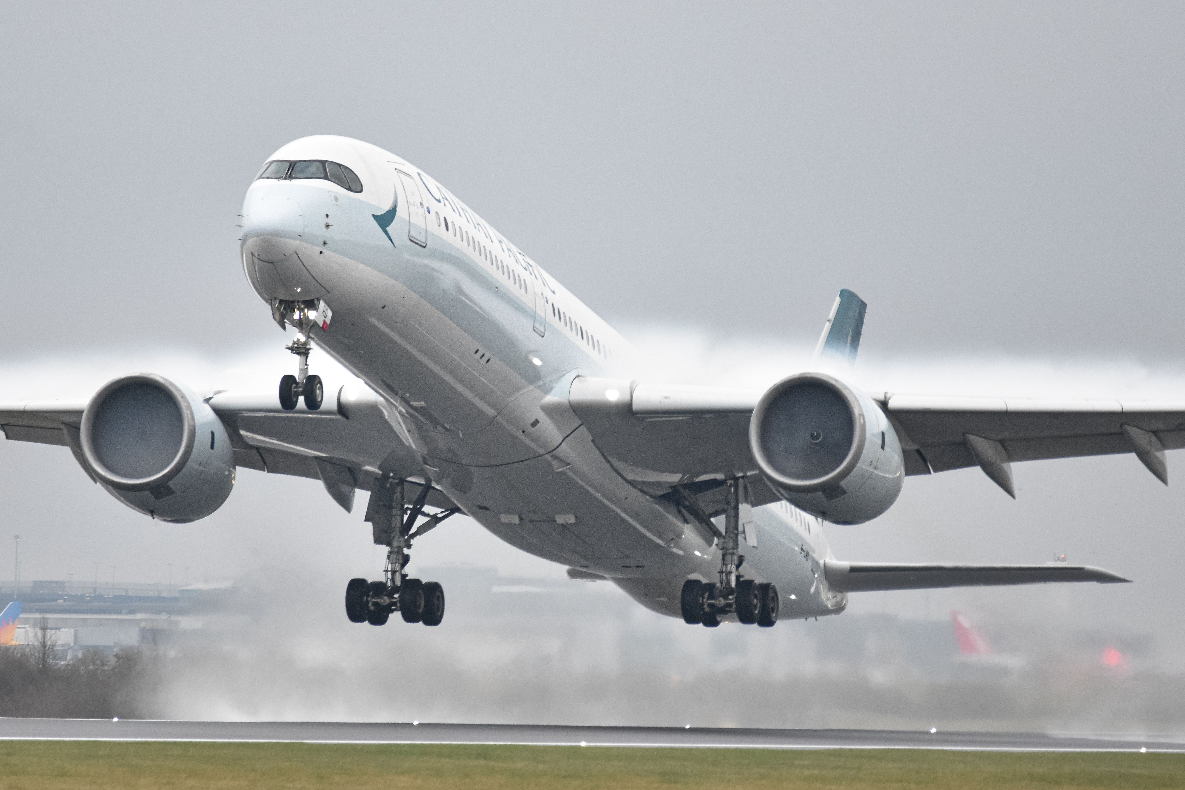 17-Hour Flights: Cathay Pacific's 11 New Ultra-Long Airbus A350
