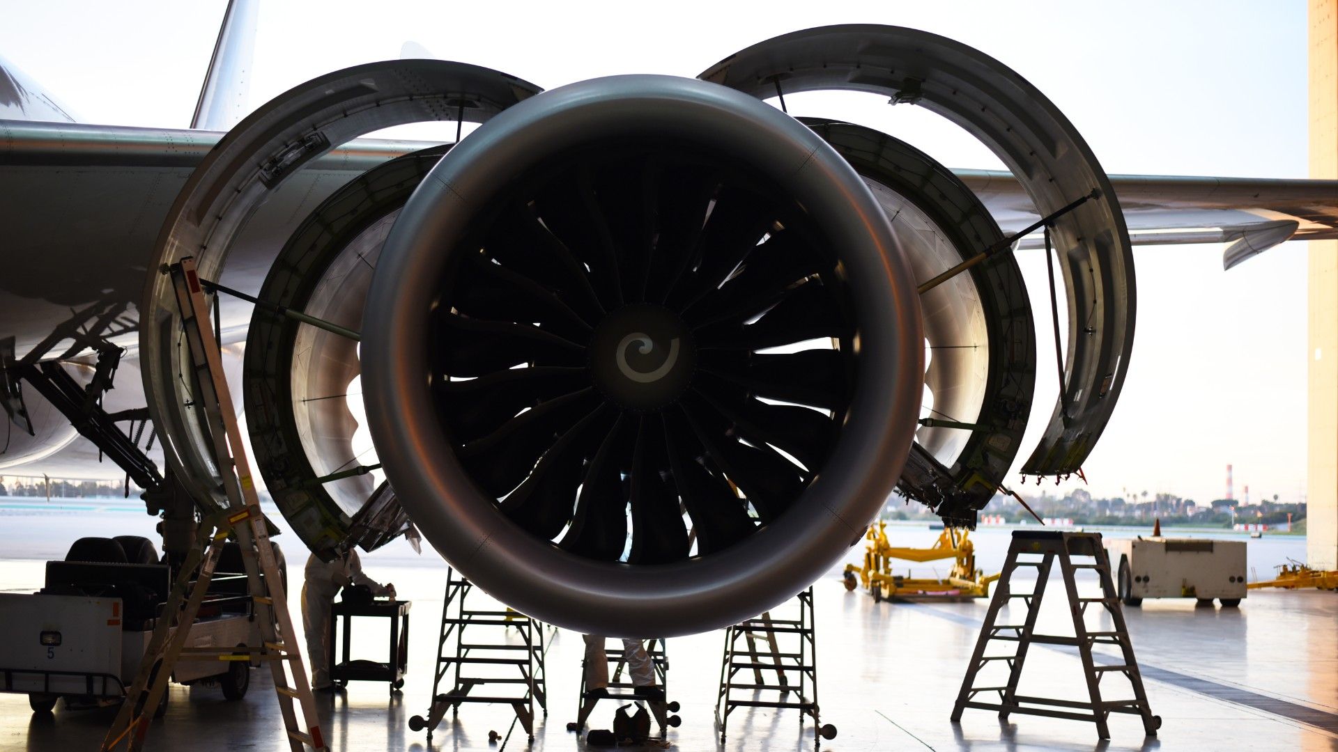 United CEO: 900 Jets Grounded Over Engine Shortage, Will Last “Many, Many Years”