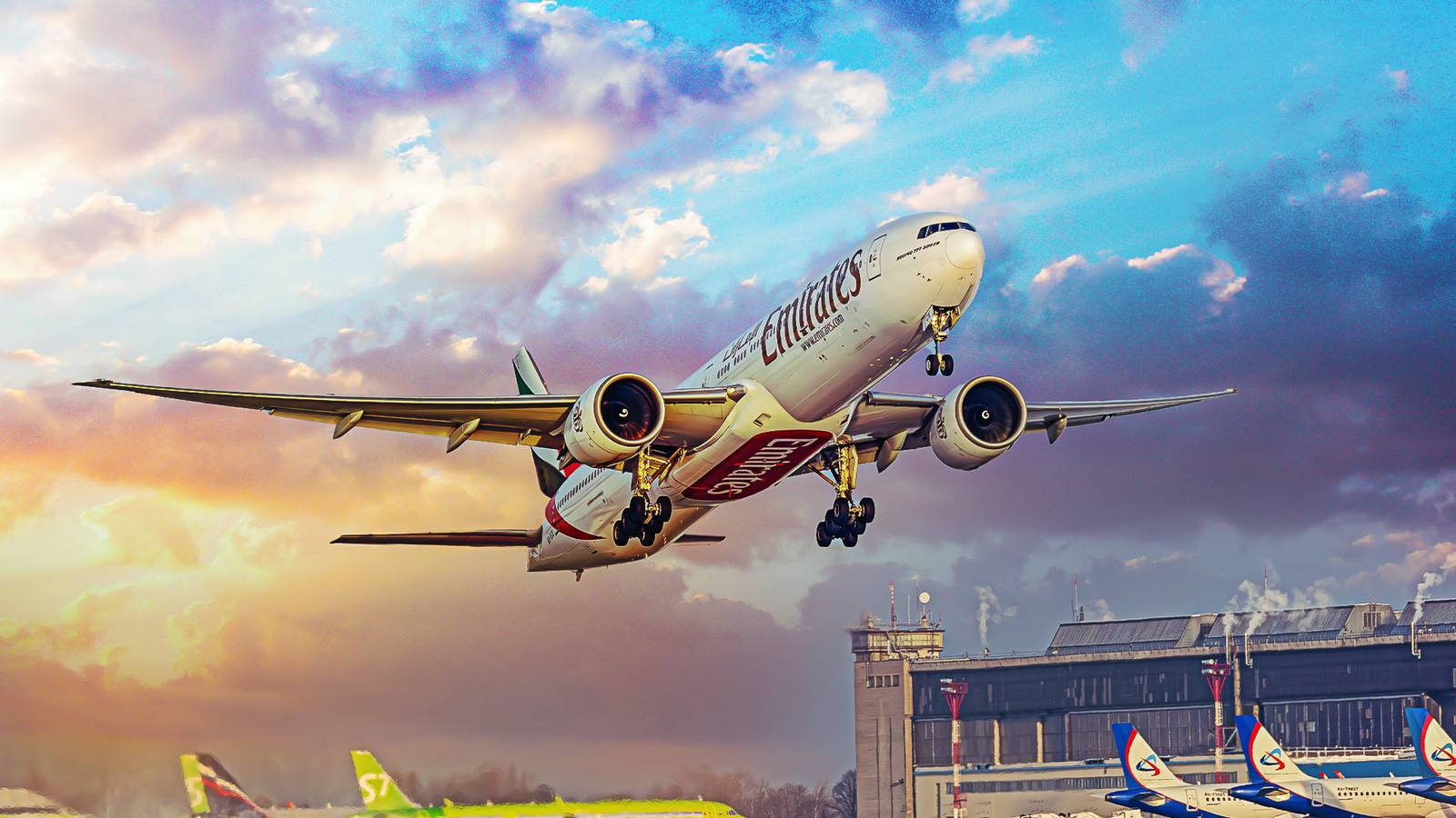 The Real Reason Pilots Sometimes Fly A Longer Route On Purpose