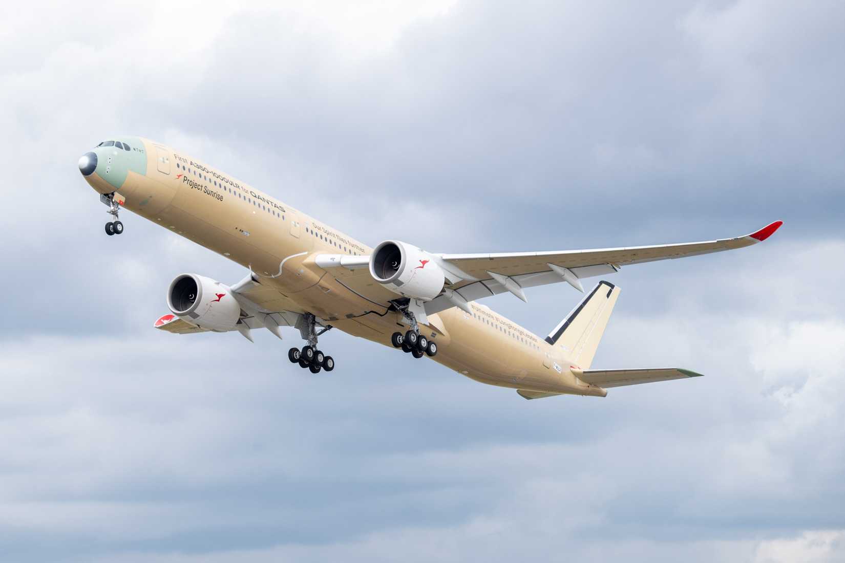 Qantas Airbus A350-1000ULR first flight