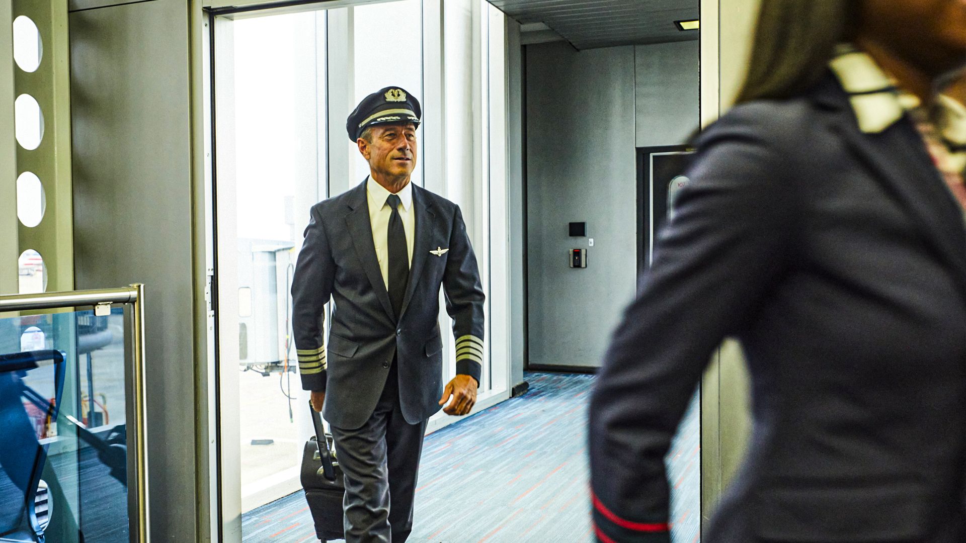 Here's Why US Airline Pilot Salaries Can Swing Over $100,000 Just By Changing Home Bases