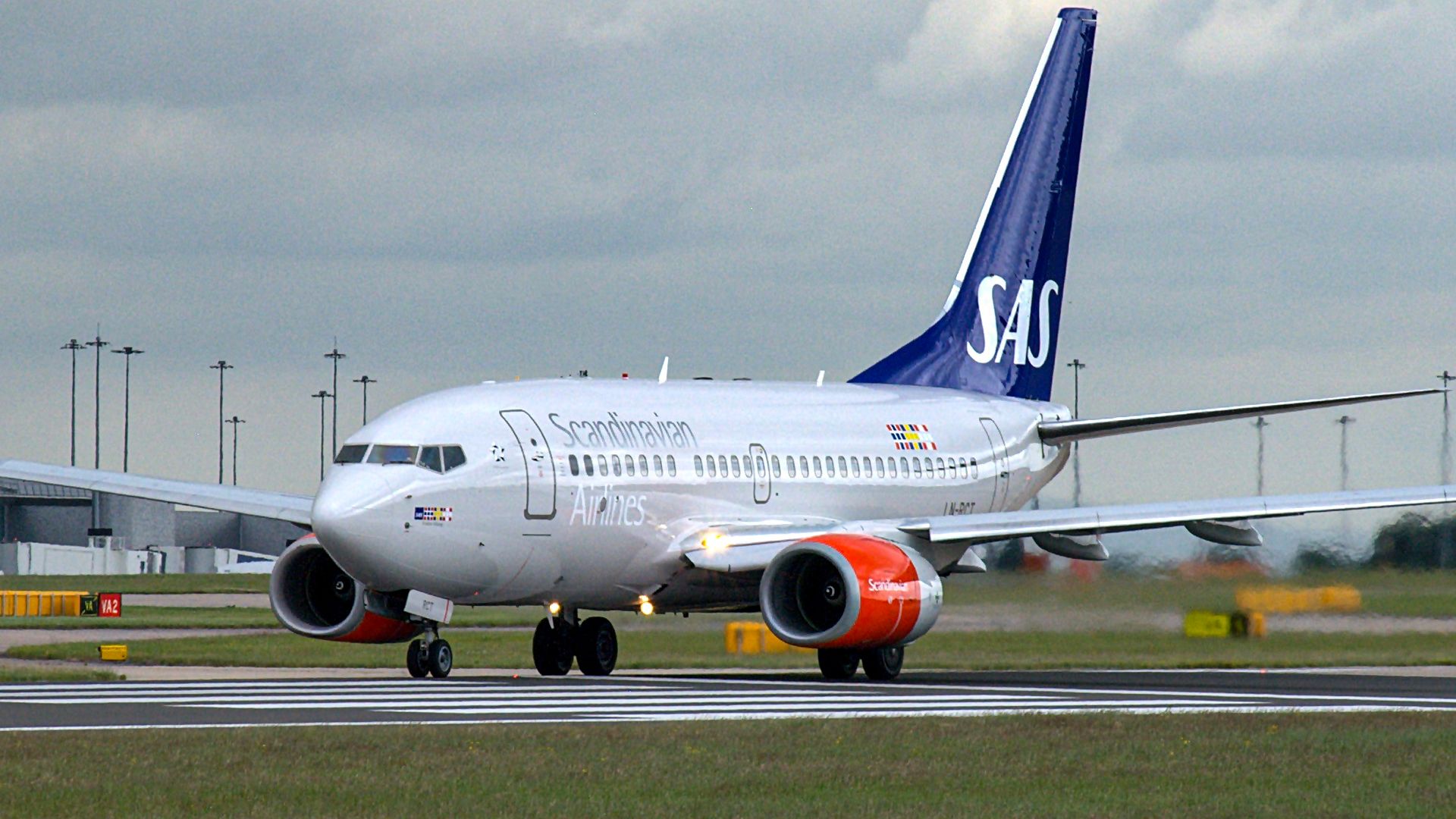 How The 737-600's Oversized Wing Quietly Killed Boeing's Smallest NG Jet