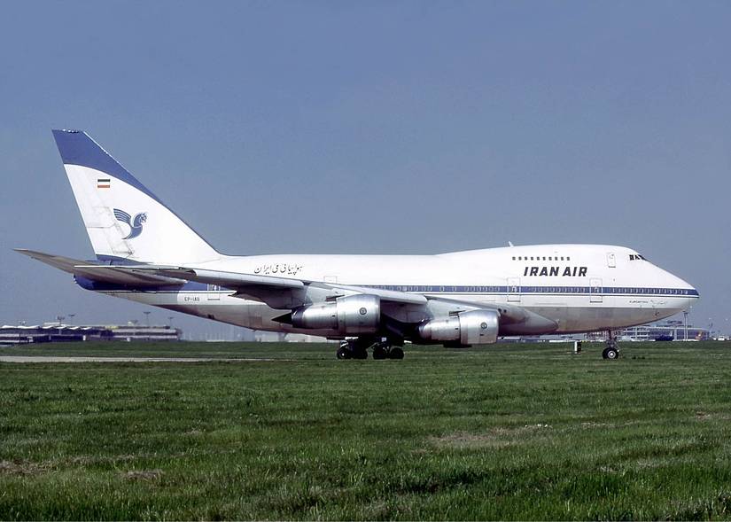 Iran_Air_Boeing_747SP_Gilliand