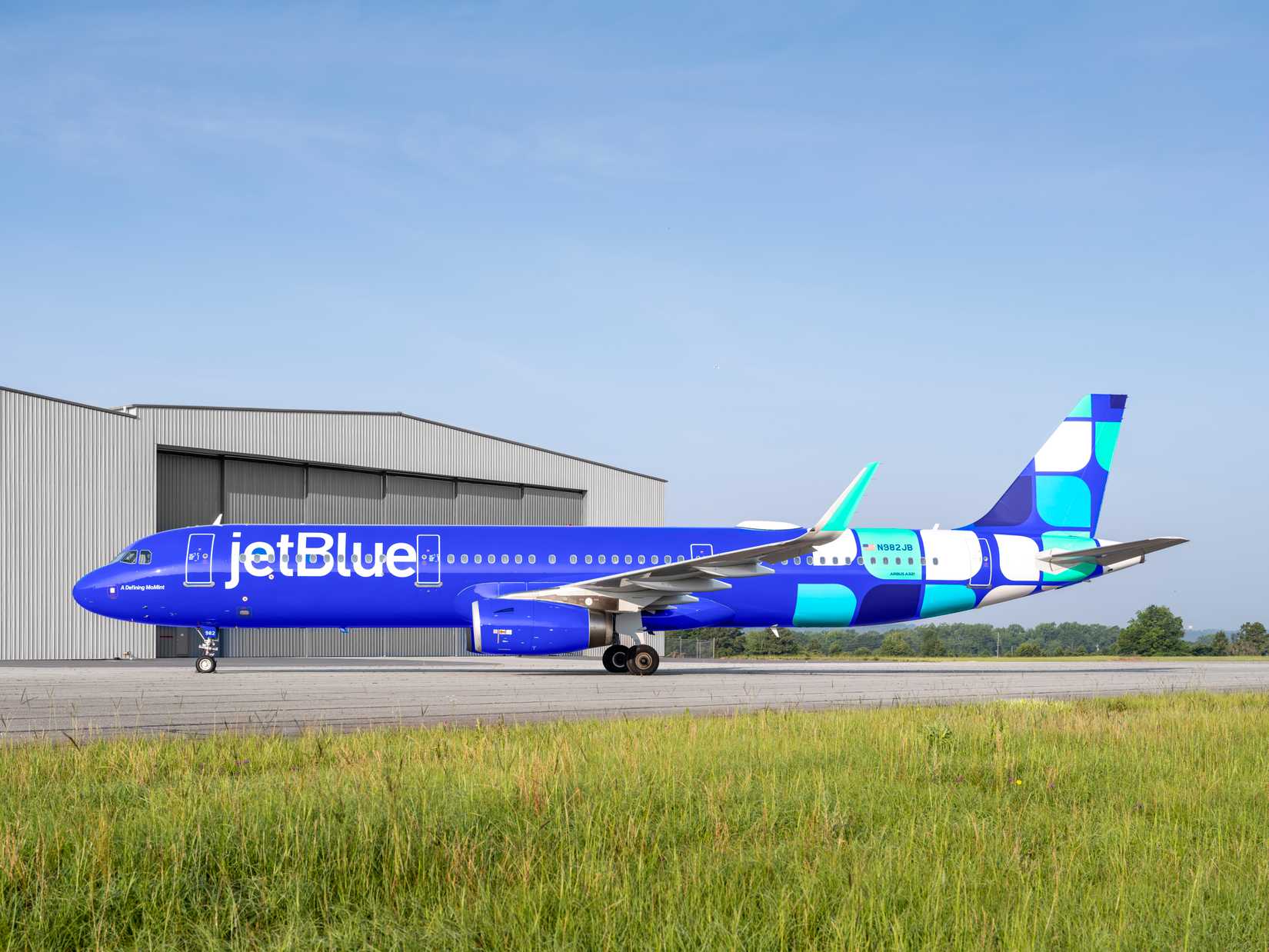 JetBlue Airbus A321 new Mint livery