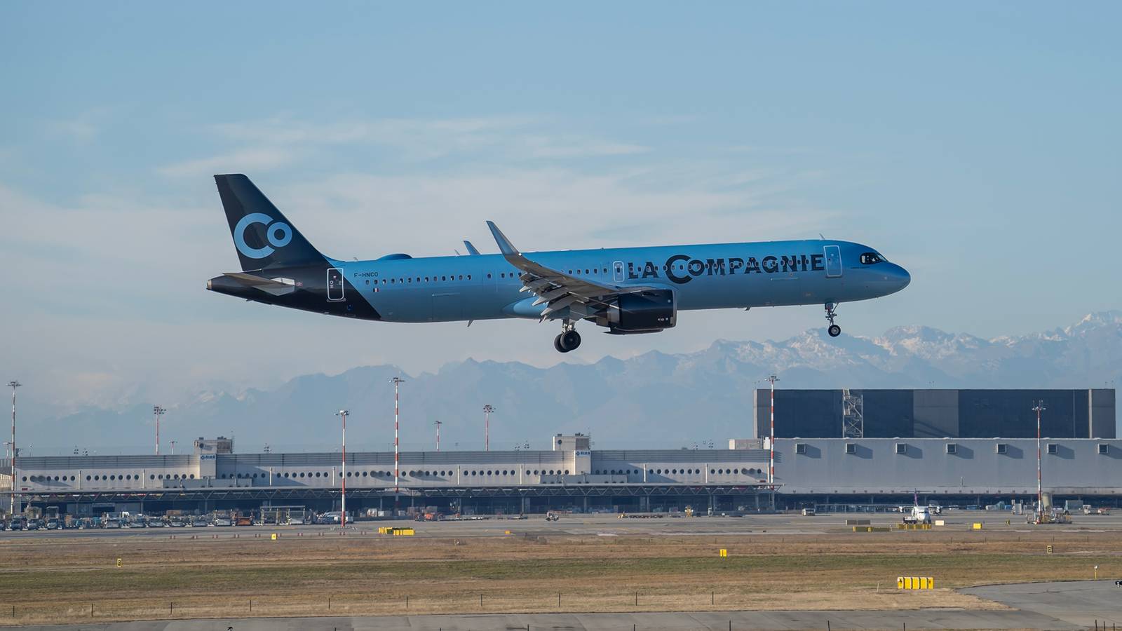 Narrowbody Luxury: France's World Cup Squad Flew 8 Hours On All-Business A321neo To Boston