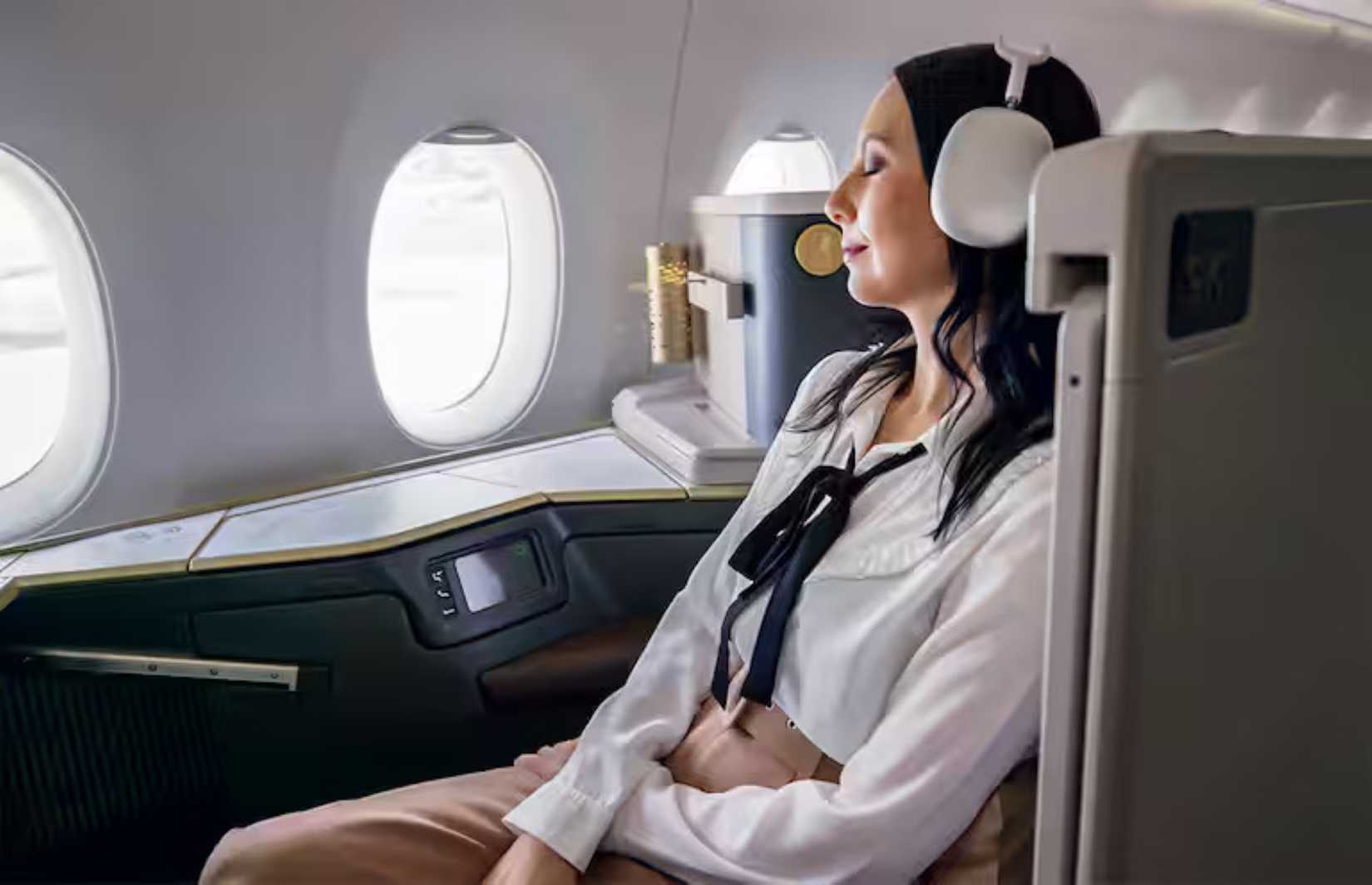 Etihad Airways Business Studio A350-1000