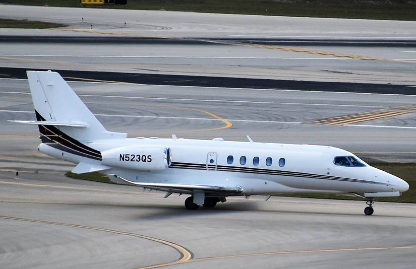 Breaking: Cessna Citation Crashes On Highway In Texas - 1 Dead