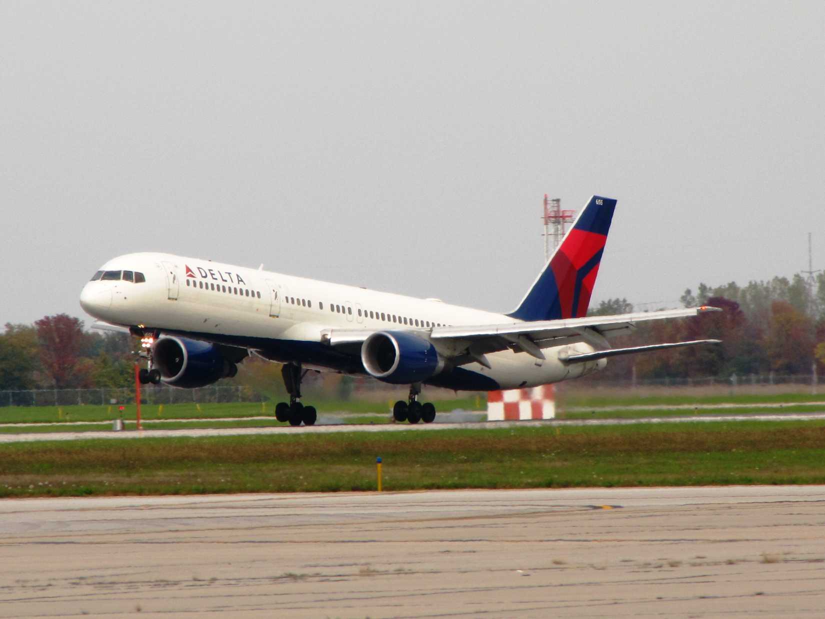 Delta 757 Takeoff