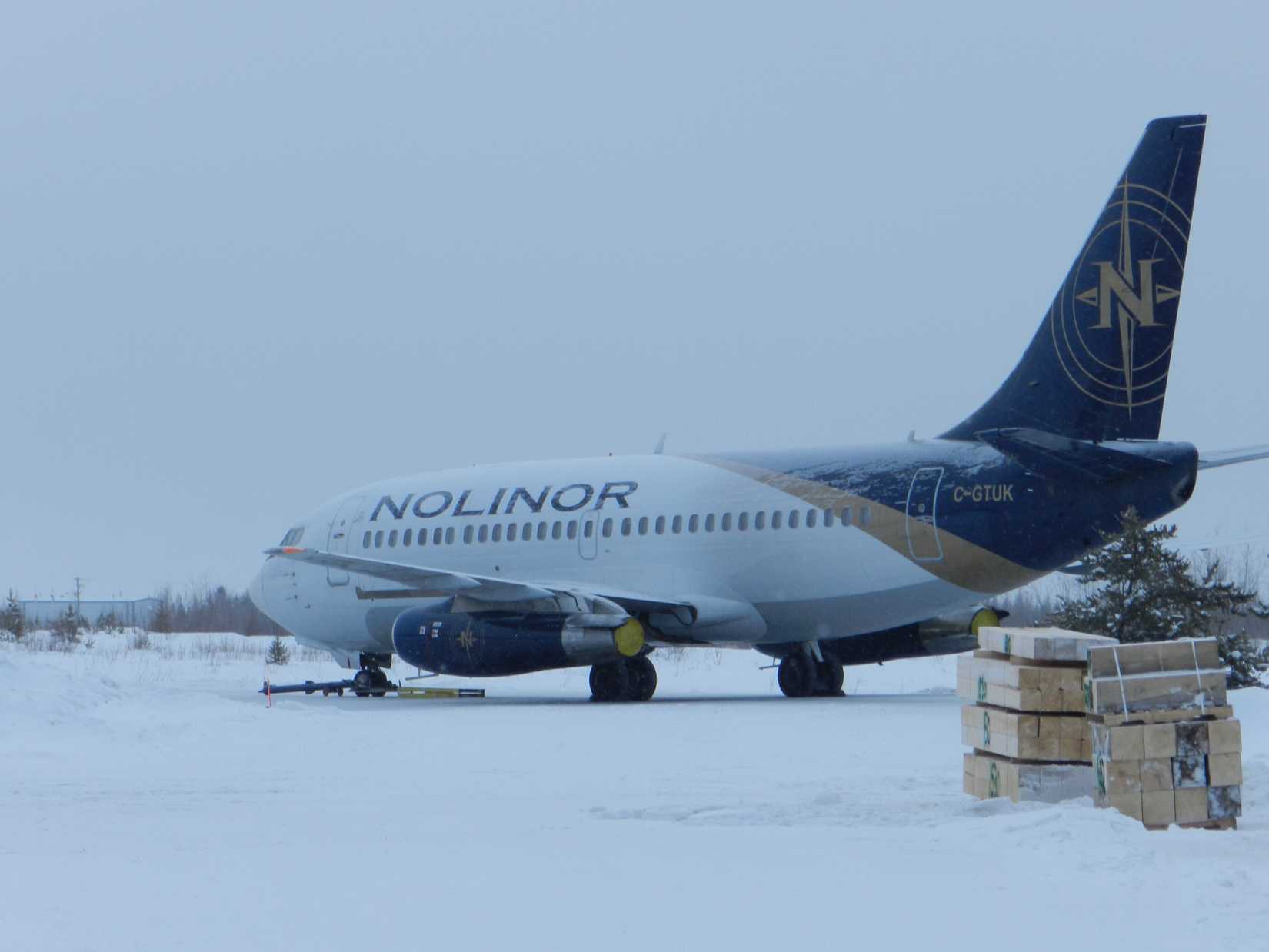 Nolinor 737-200