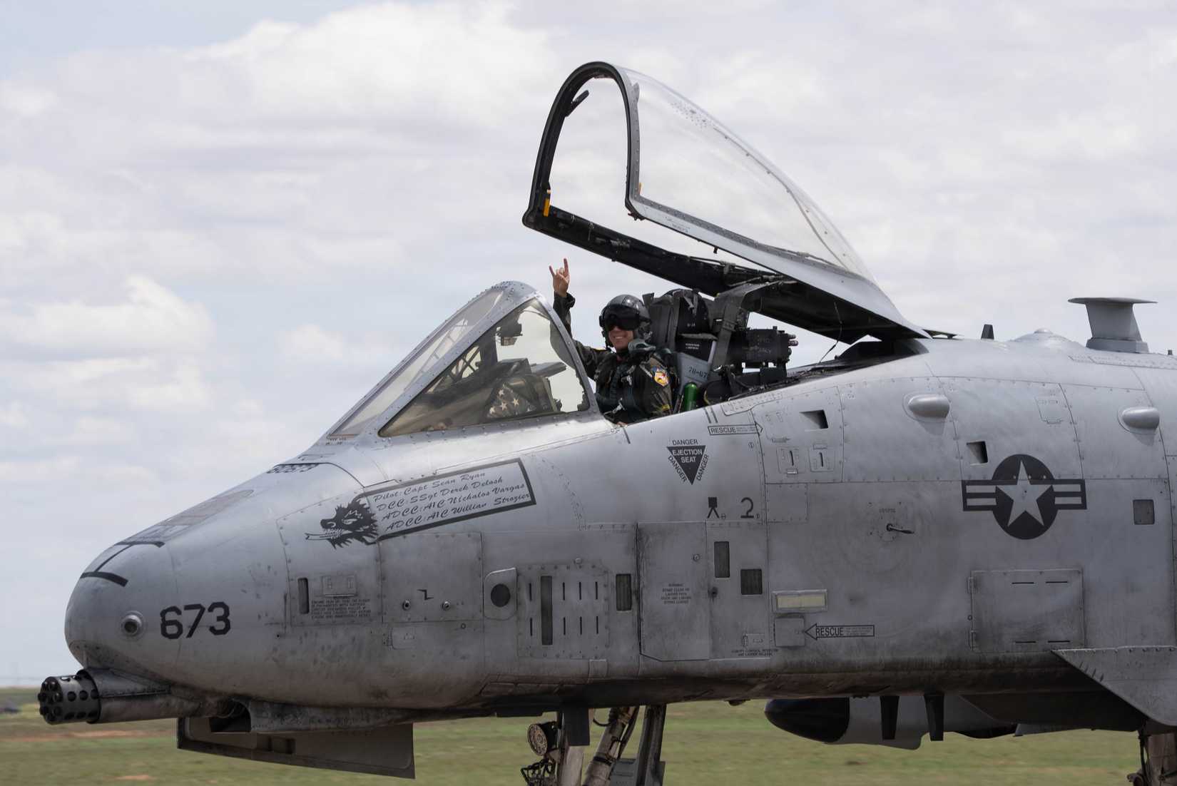  pilot assigned to the 23rd Wing waves to the crowd while taxiing an A-10C Thunderbolt II during the Wings Over Cannon Air Show at Cannon Air Force Base, N.M., June 6, 2026.