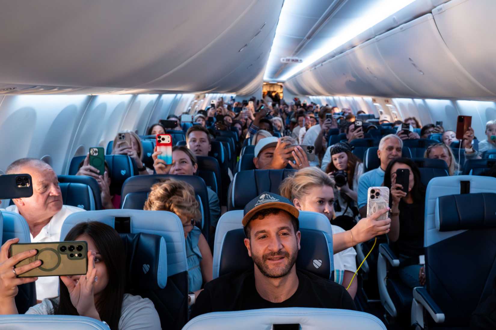 Plain White T's On Southwest Airlines Crowd