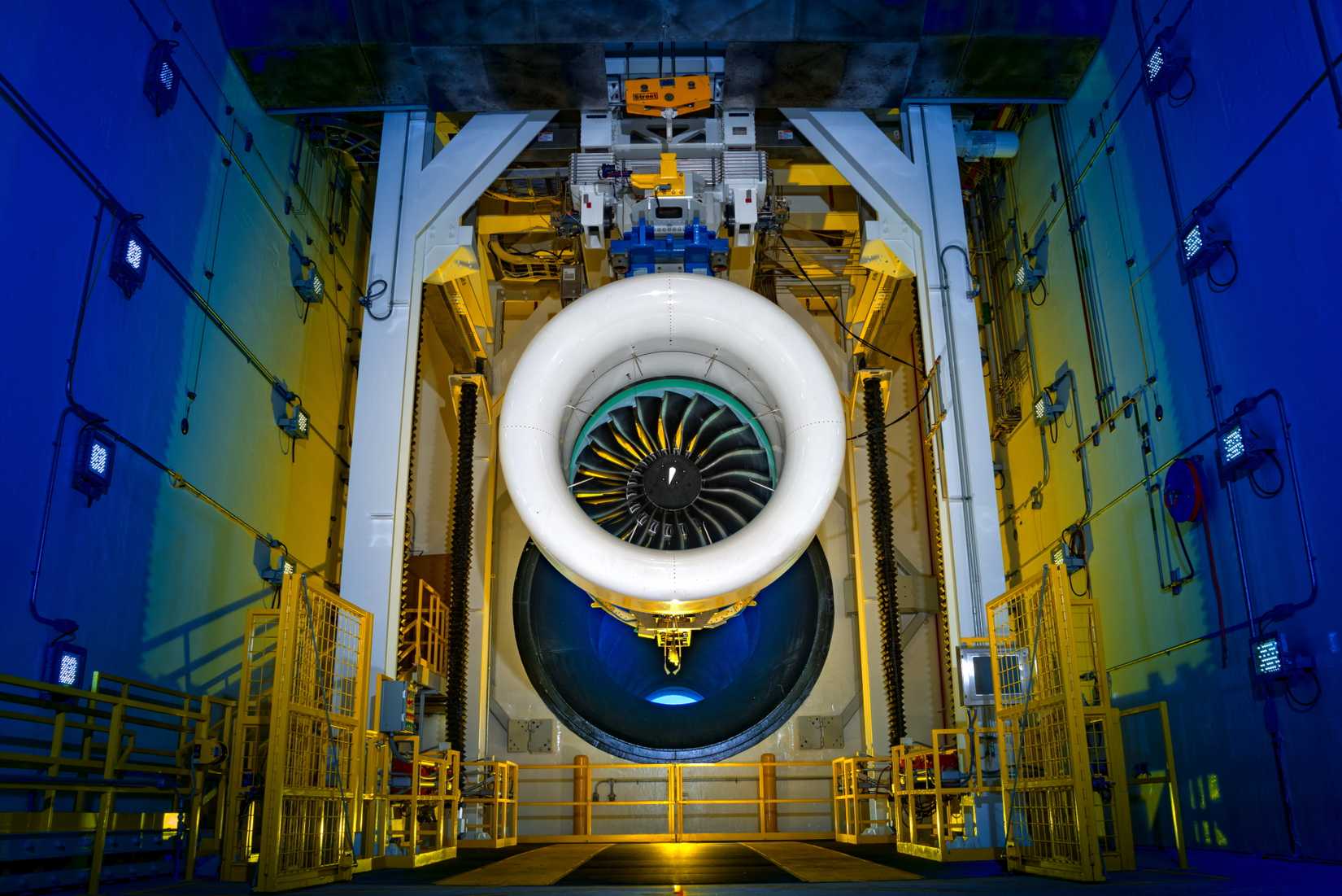 Pratt & Whitney PW1100G Engine test stand