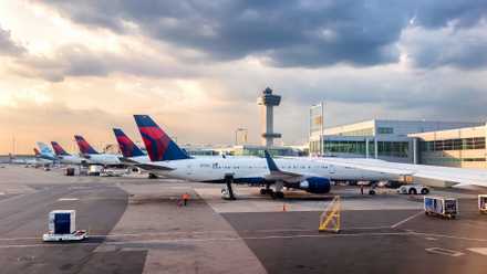 Delta Planes At JFK