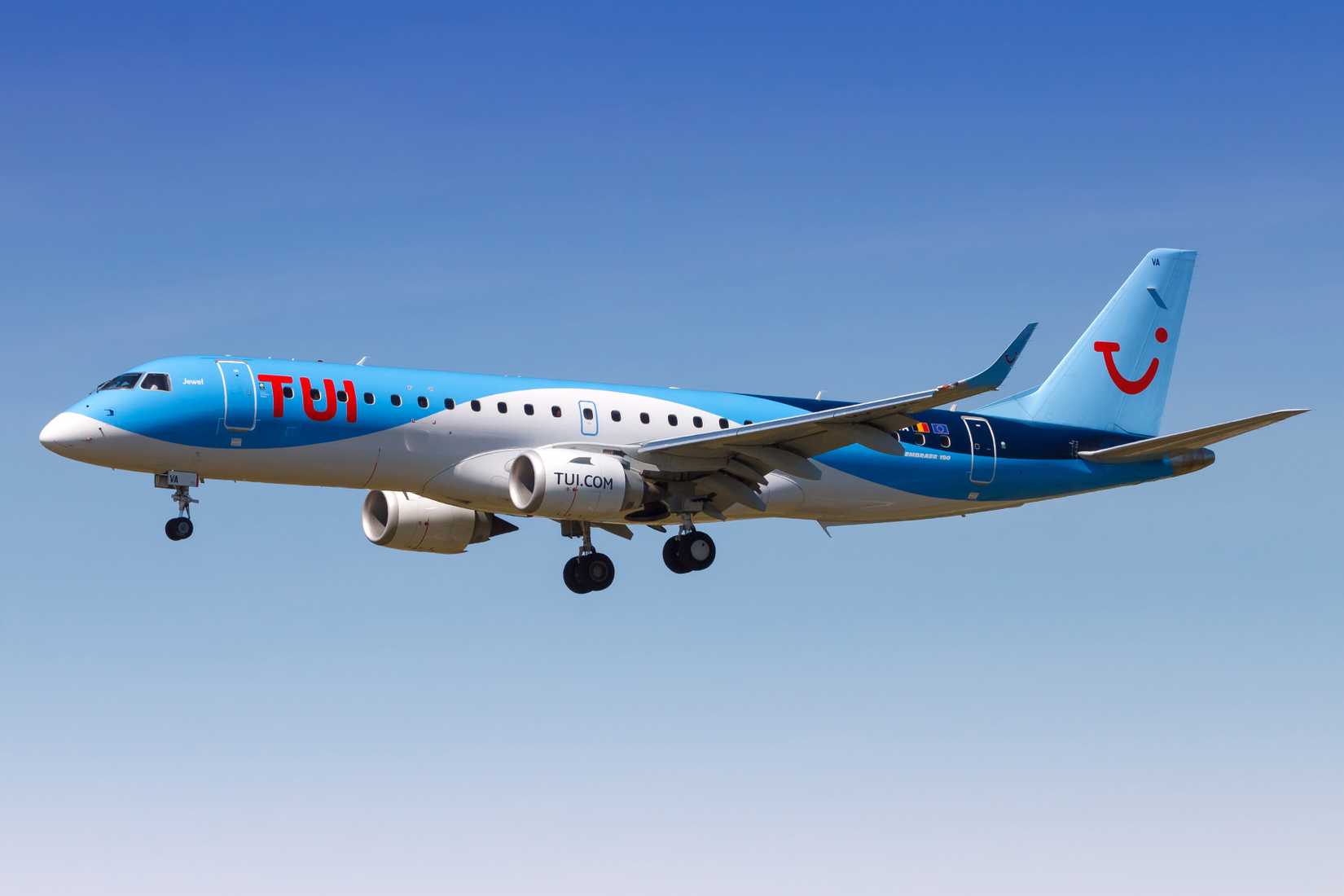 4.5-Hour Flights: Why Condor Flies The Embraer E190 On This ...