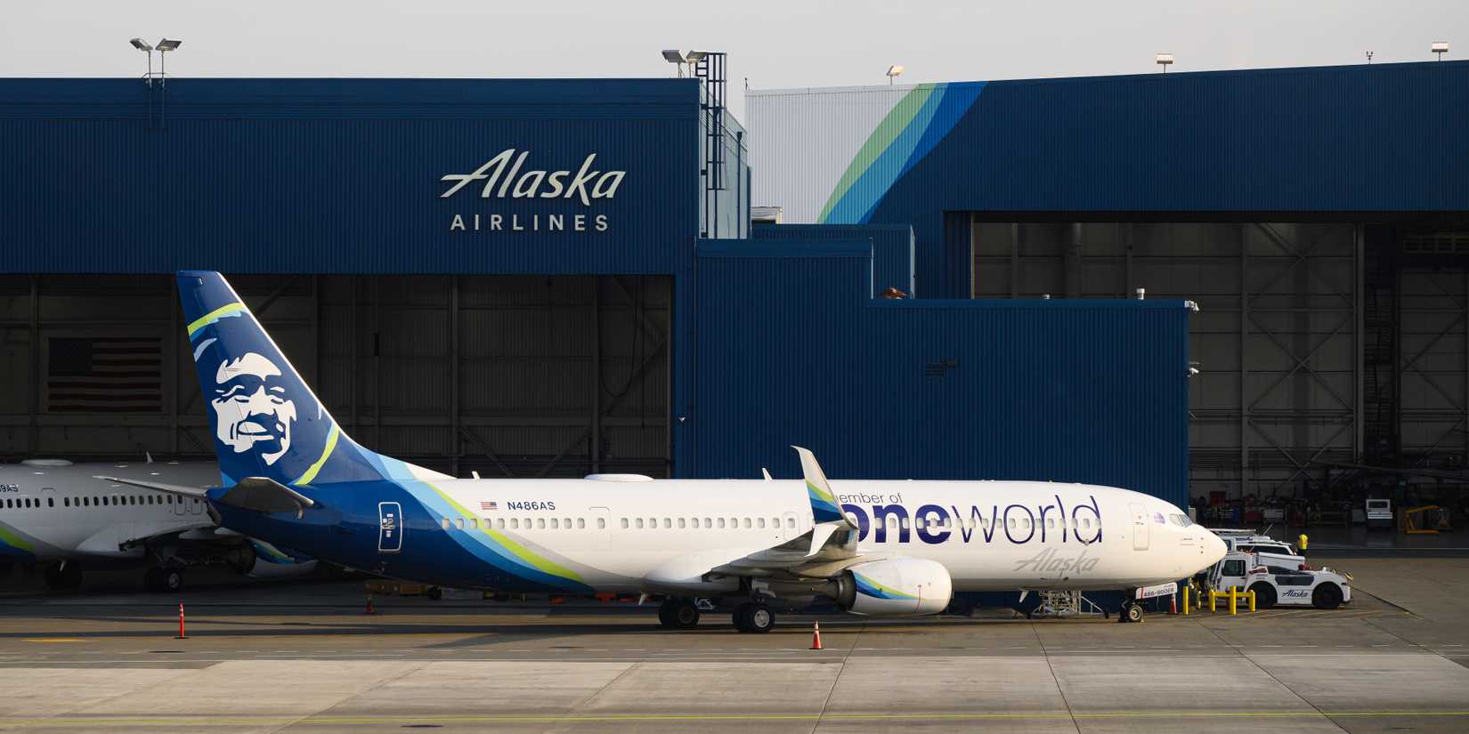 Alaska Airlines Boeing 737-900 aircraft in oneworld livery