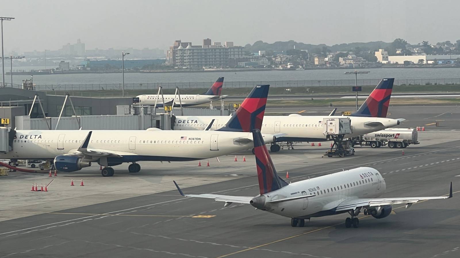 Seasonal Weekend Service: Delta Air Lines Adds New Routes From New York LaGuardia & Austin