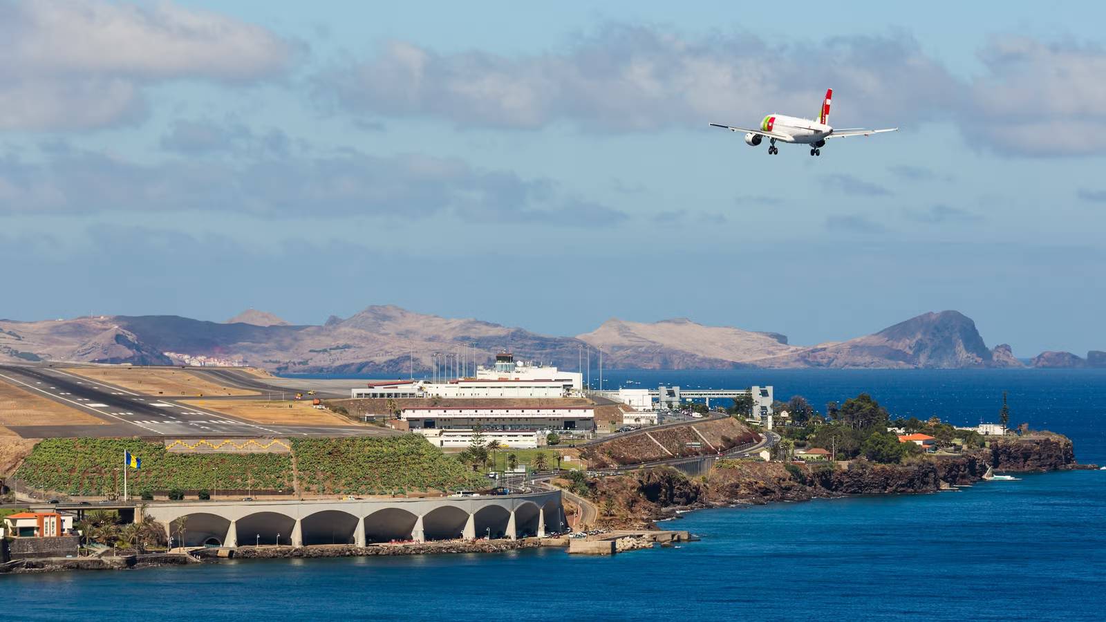 5 Airports Where Weather Makes Landing Incredibly Challenging