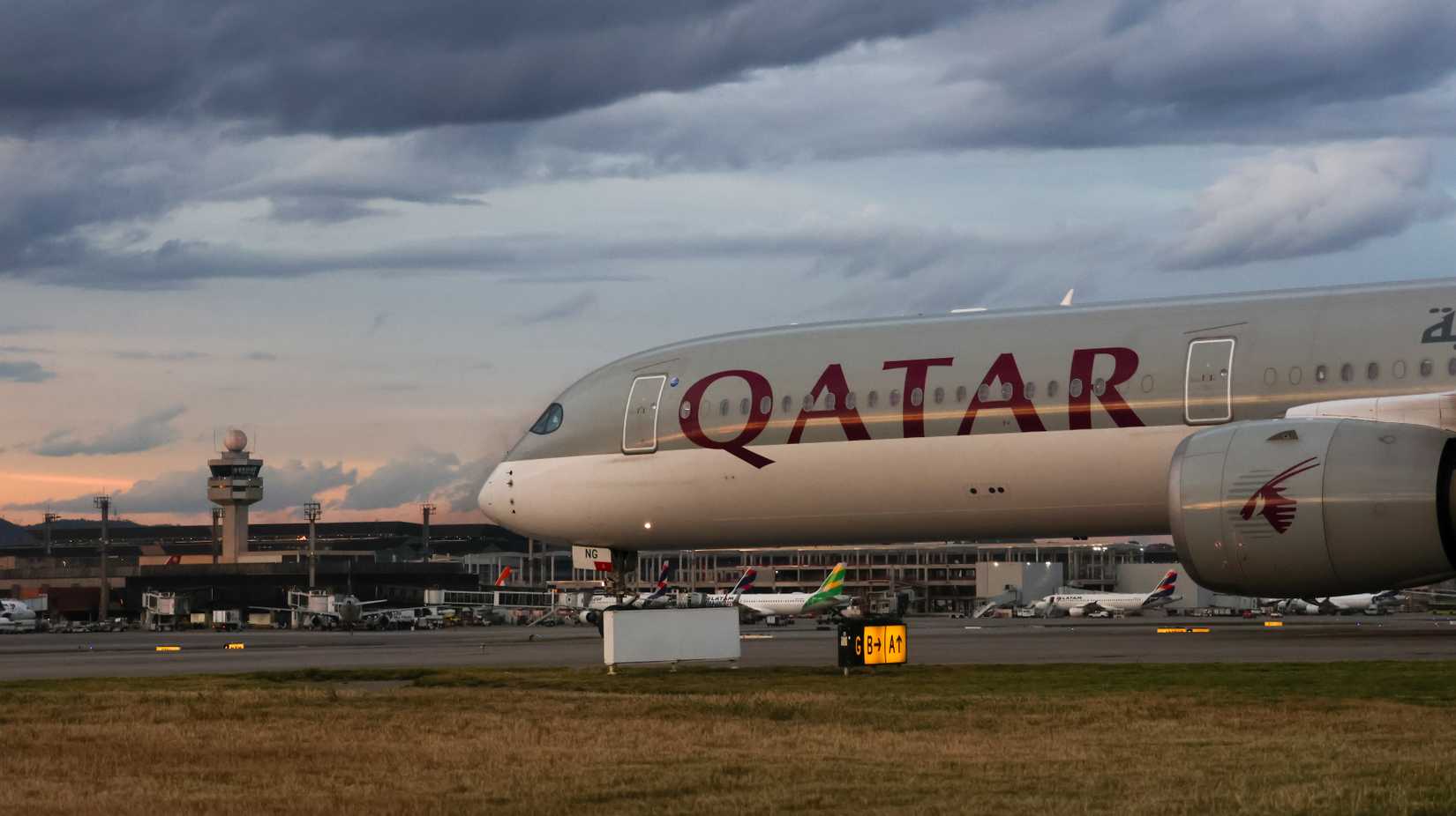 Qatar A350 GRU
