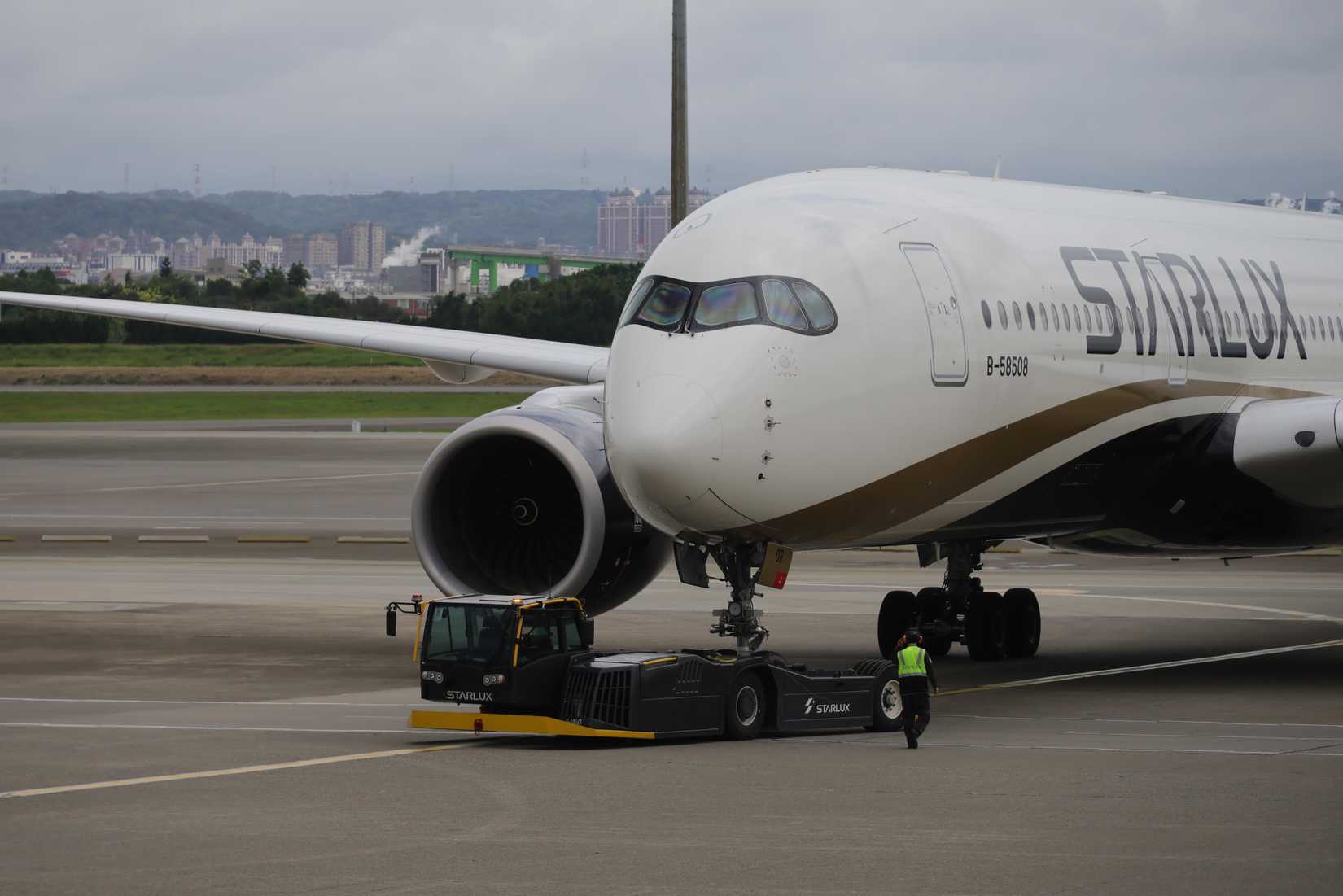 Starlux A350