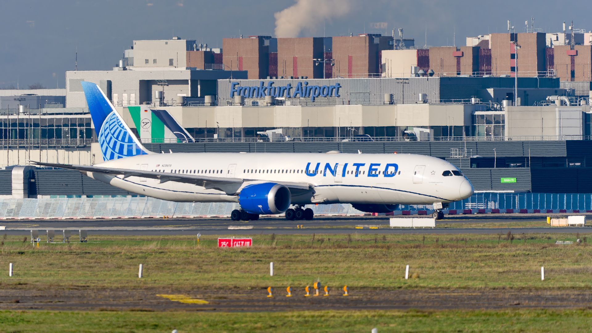 United 787 At Frankfurt