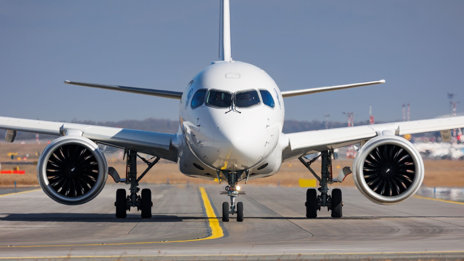 Airbus A220-500 Planları Ertelendi: Beklentiler Sürüyor