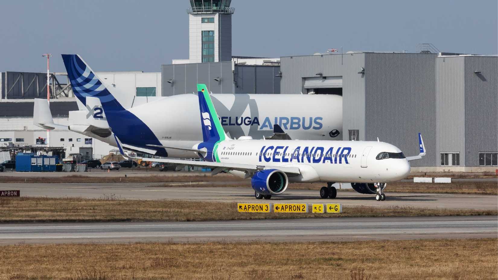 Airbus A321LR and Beluga