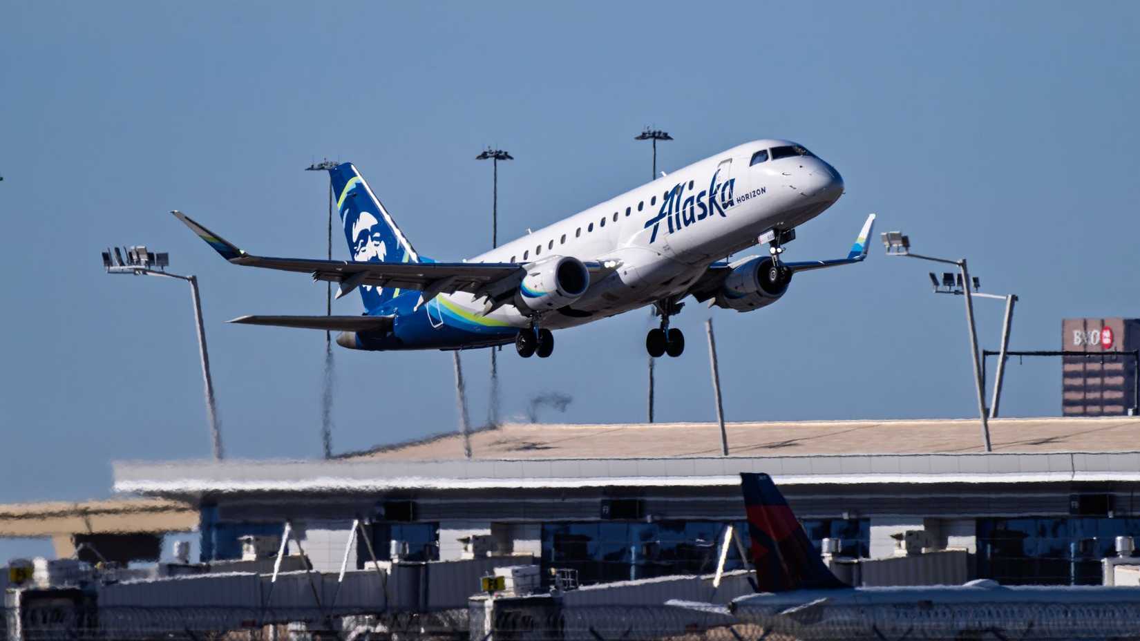 Alaska Airlines Embraer E175