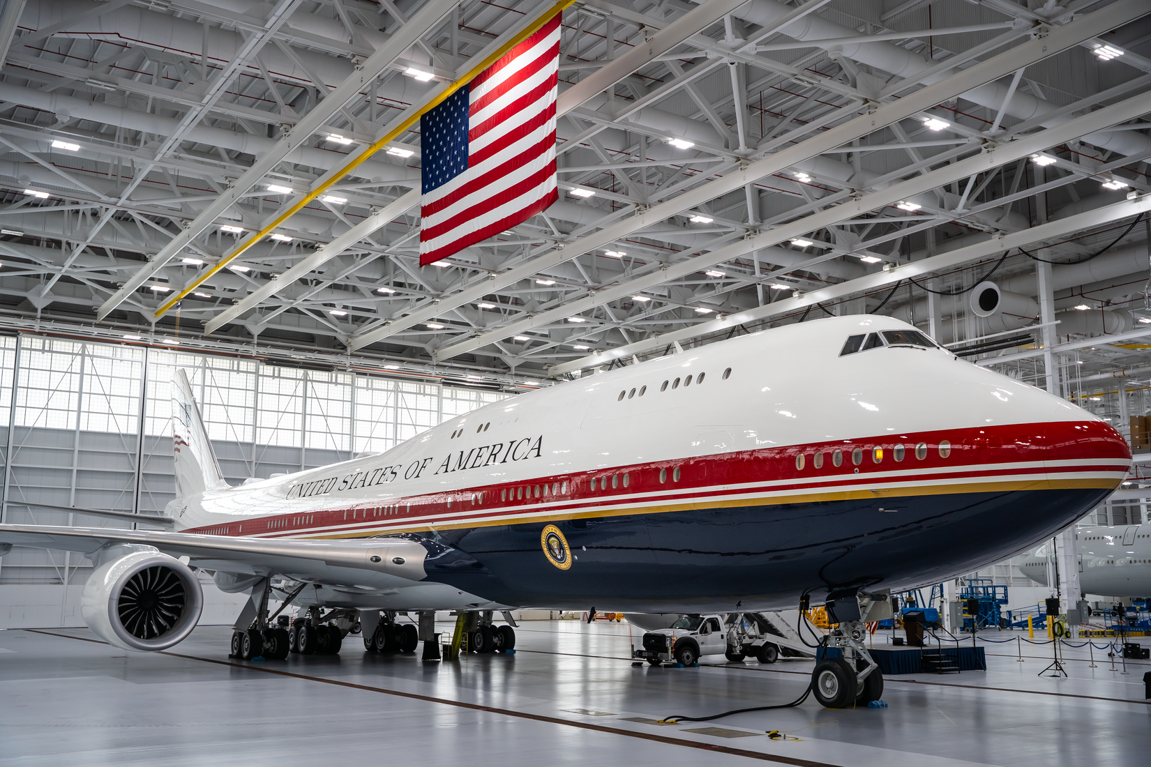 VC-25B Bridge aircraft arrives at Joint Base Andrews, begins commissioning flights.