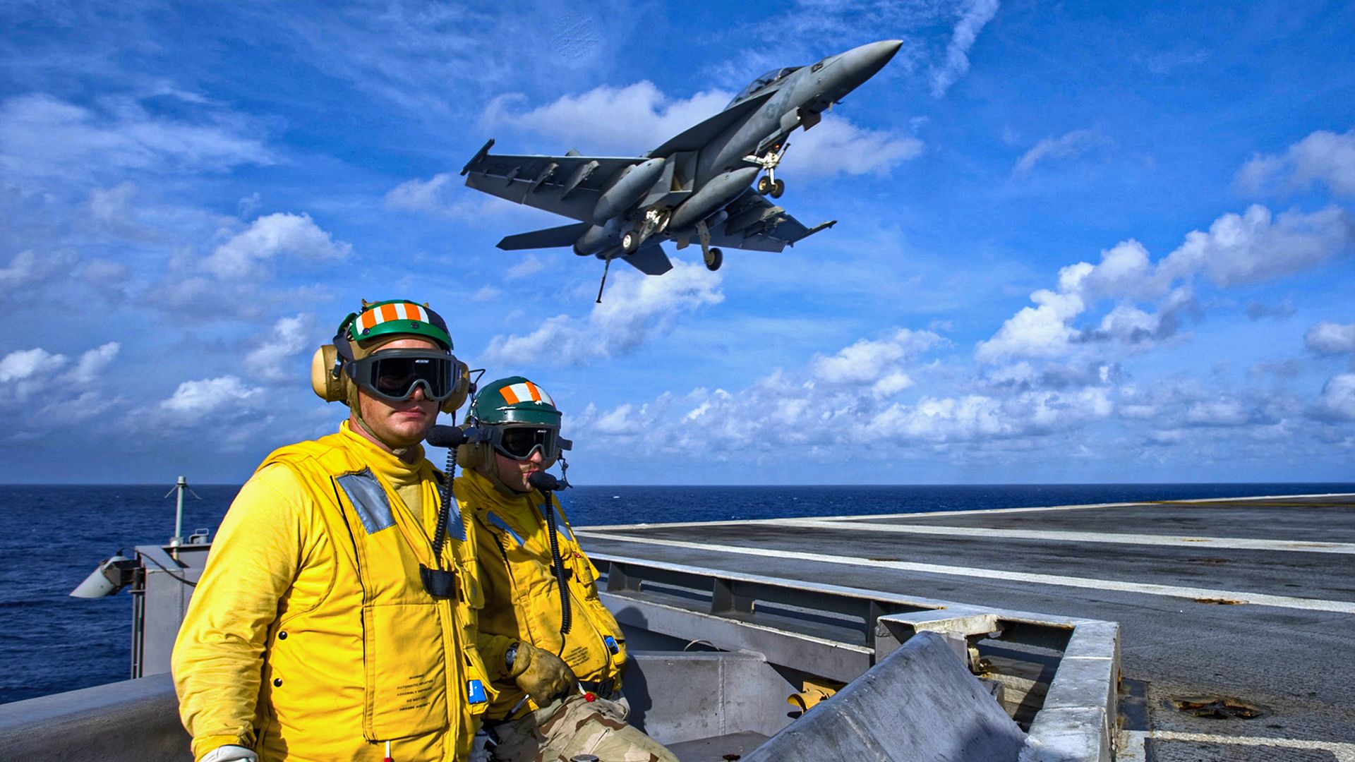 Ángulos Extremos: El Secreto del F/A-18 Hornet para Operaciones en Portaaviones