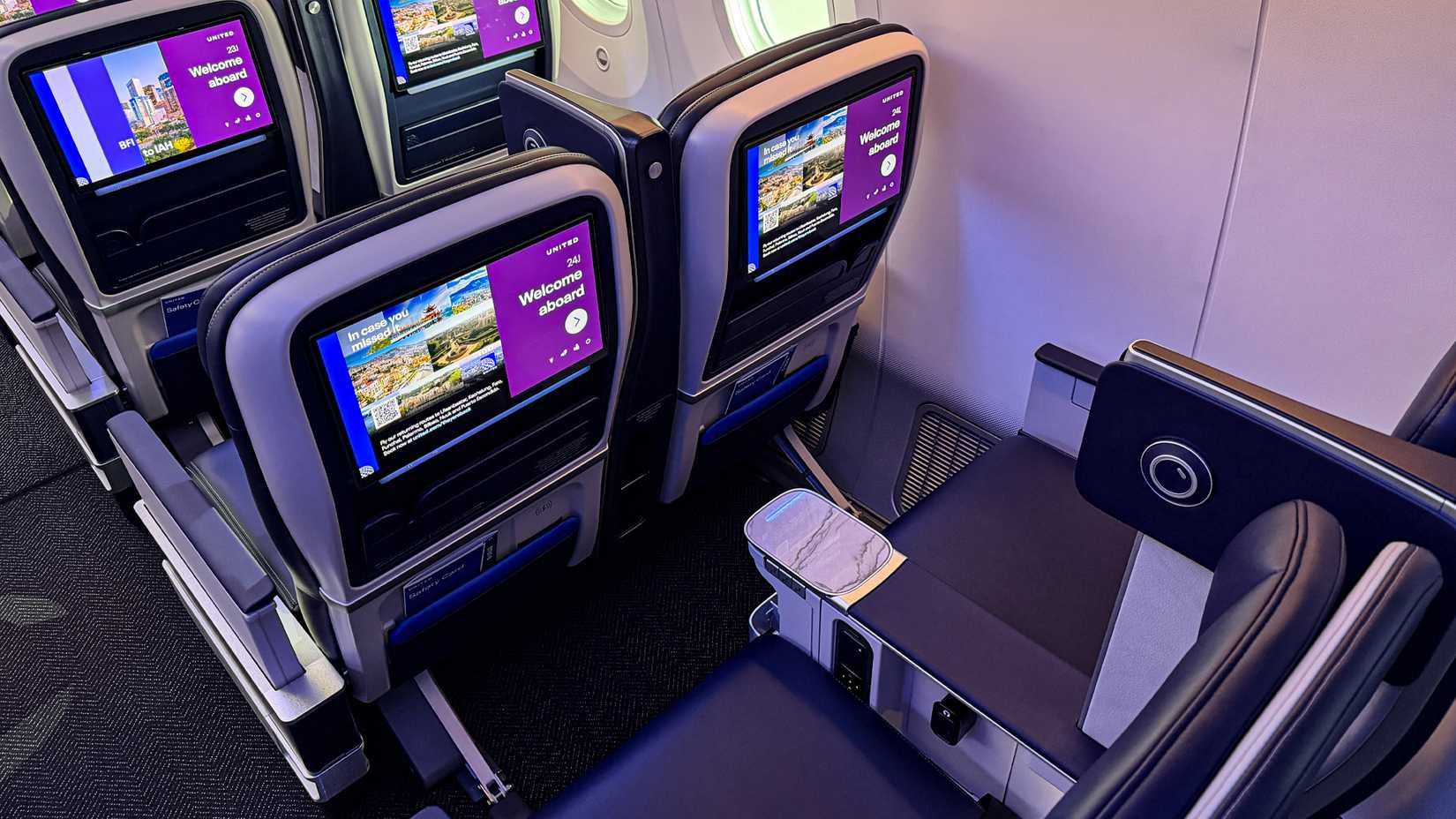 United Airlines premium economy