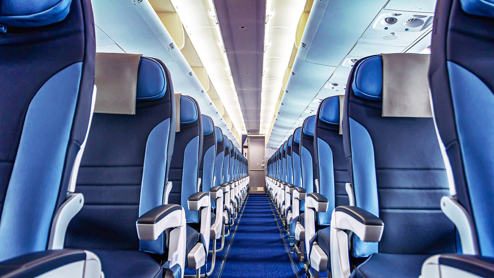 The 12% Fleet Shift That Signals How Airlines Are Hollowing Out Coach Before Flyers Notice