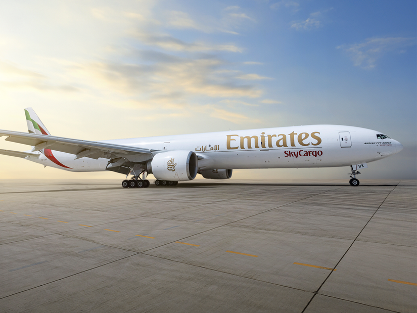 1920_emiratesbecomesfirstairlinecargocarriertodeployboeing777300ersf