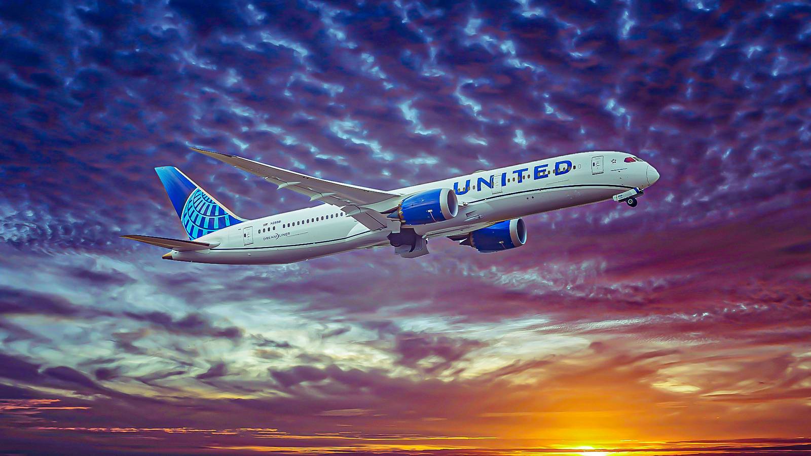 United Rolls Out "Twilight Bag Drop" At Chicago O'Hare For Its Busiest July 4 Ever