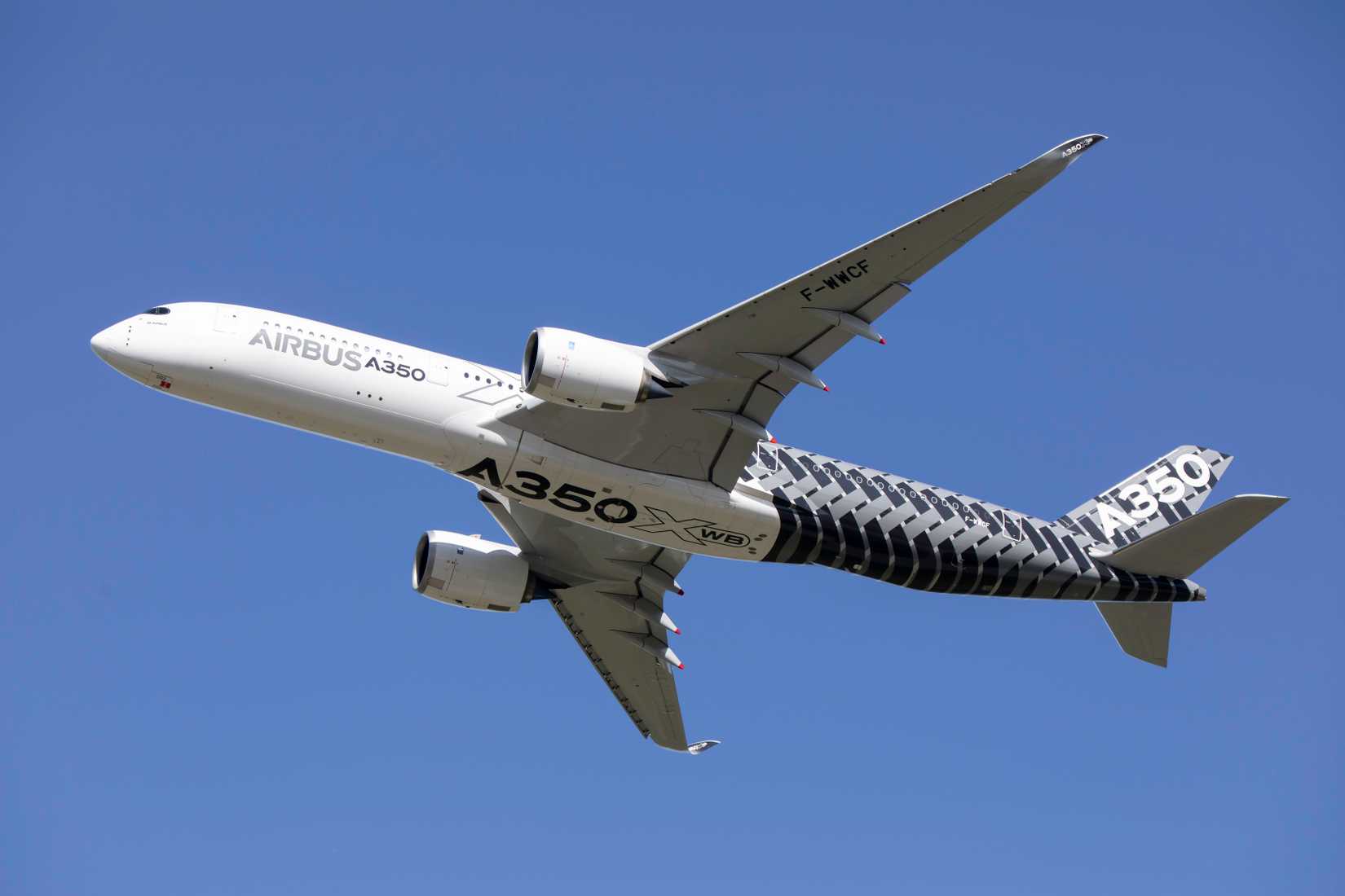A350-900 with Trent XWB-84 in air