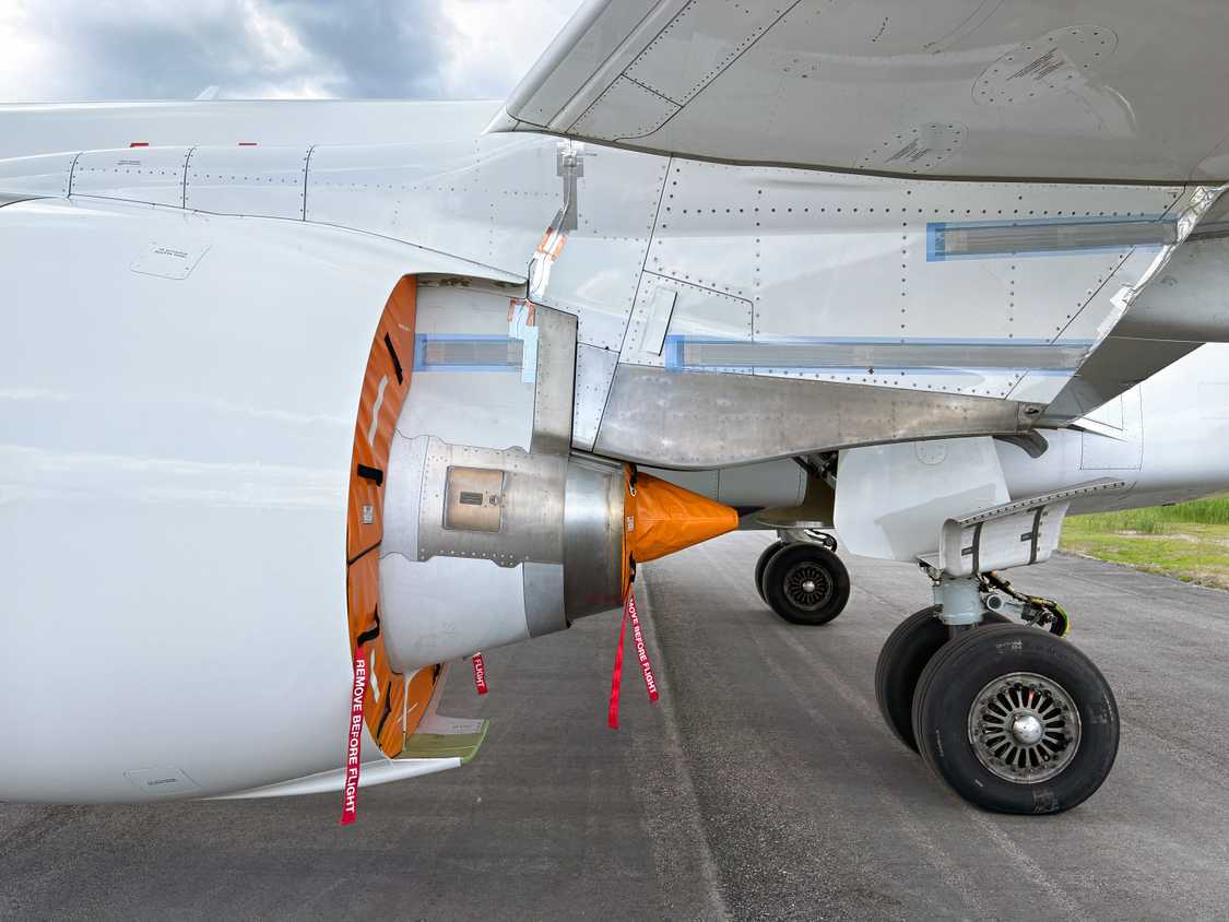 Test Pylon Engine Behind The Scenes: Inside The Test Airbus A220-300