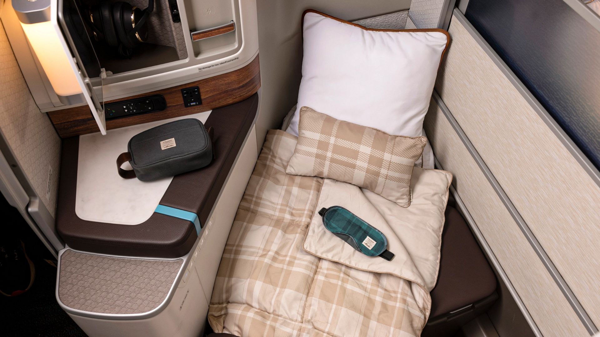 Alaska Airlines Boeing 787-9 Business Class Custom Thmbnail