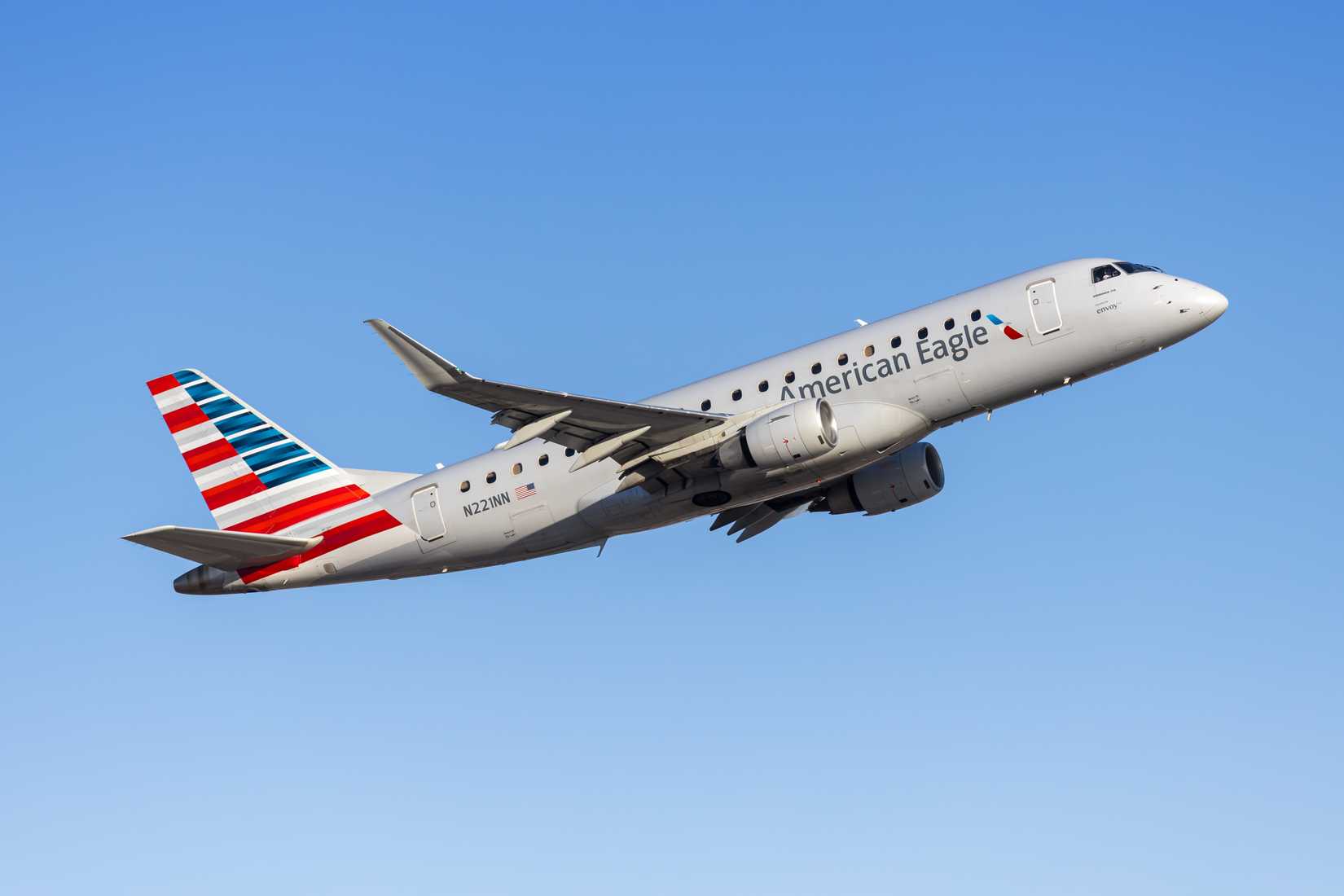 American Airlines E175 4