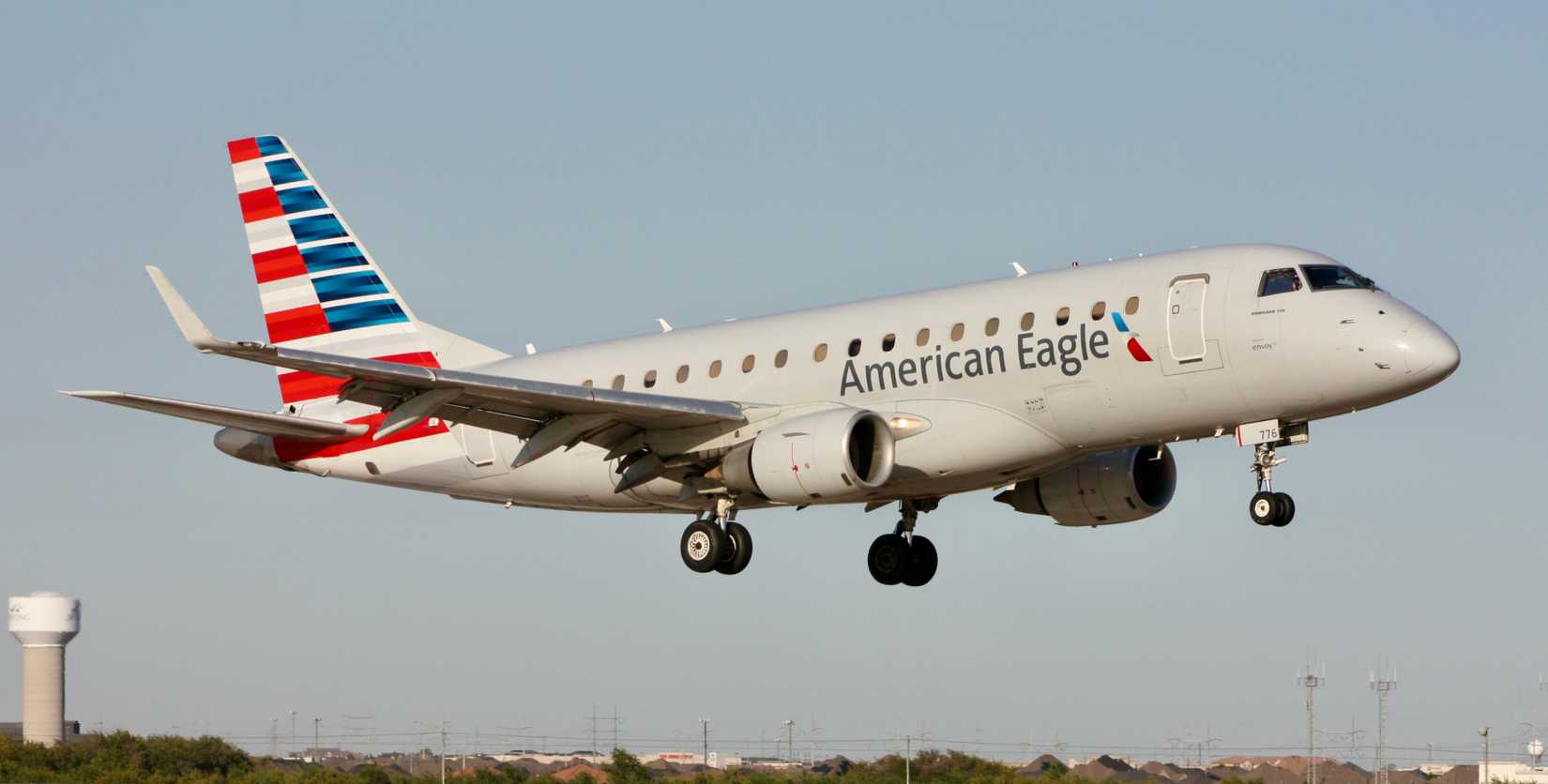 American Airlines Envoy Air E170 landing