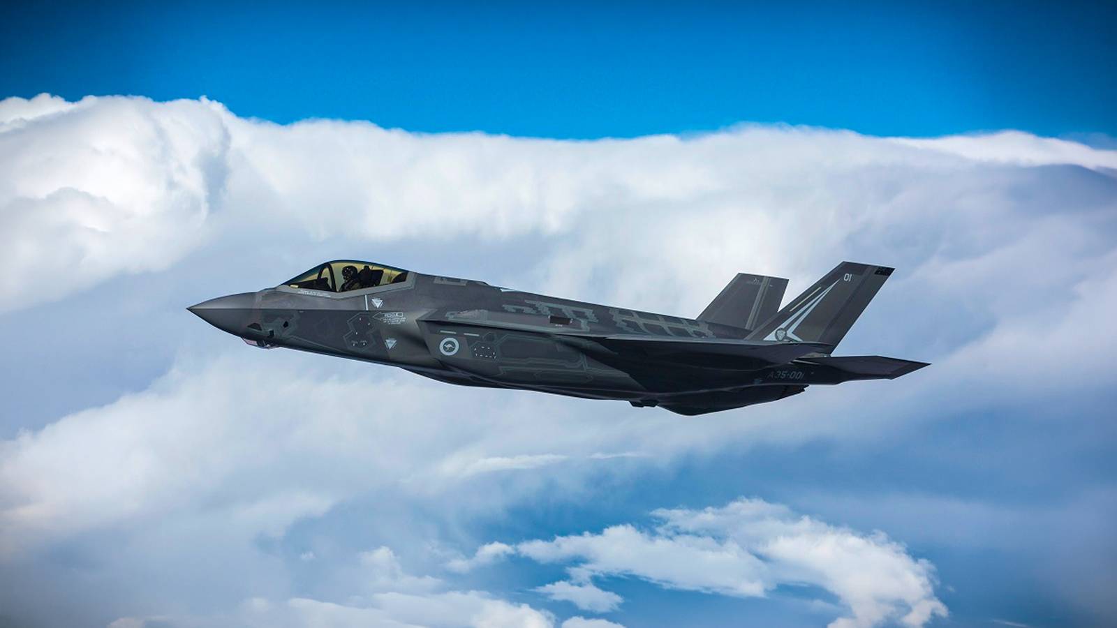 Australia's F-35 Pipeline Is Quietly Bottlenecked By A 25-Year-Old Trainer Fleet Barely Keeping The Schoolhouse Open