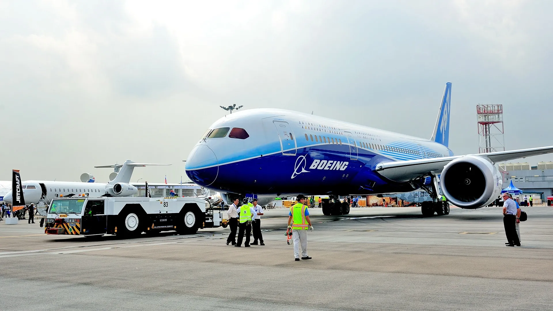 Boeing 787 factory livery