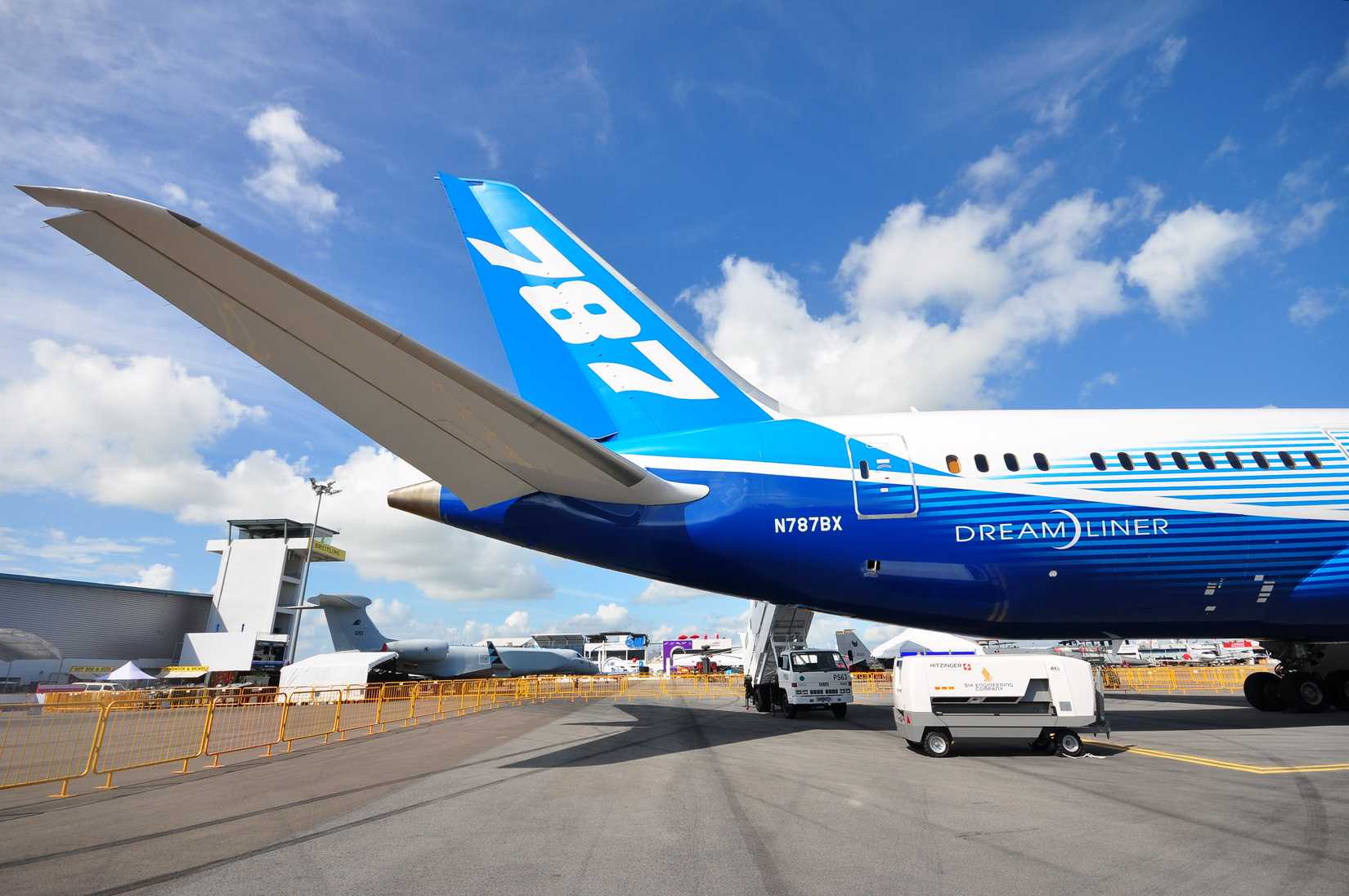Boeing 787 tail
