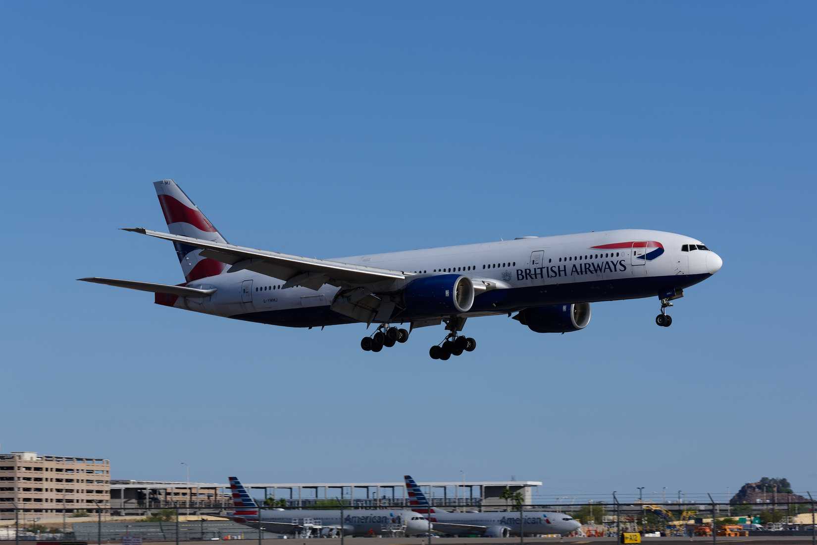 British Airways Boeing 777-200ER landing