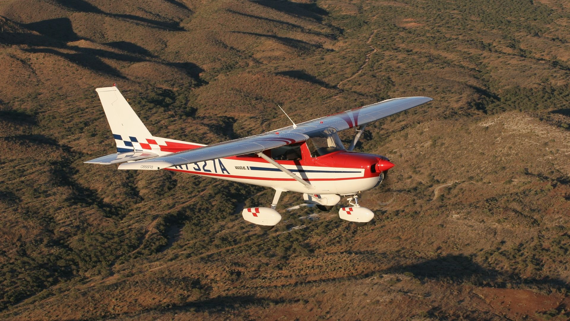 Céus da Argentina: Aluno Piloto Pousa Aeronave Após Tragédia Inesperada