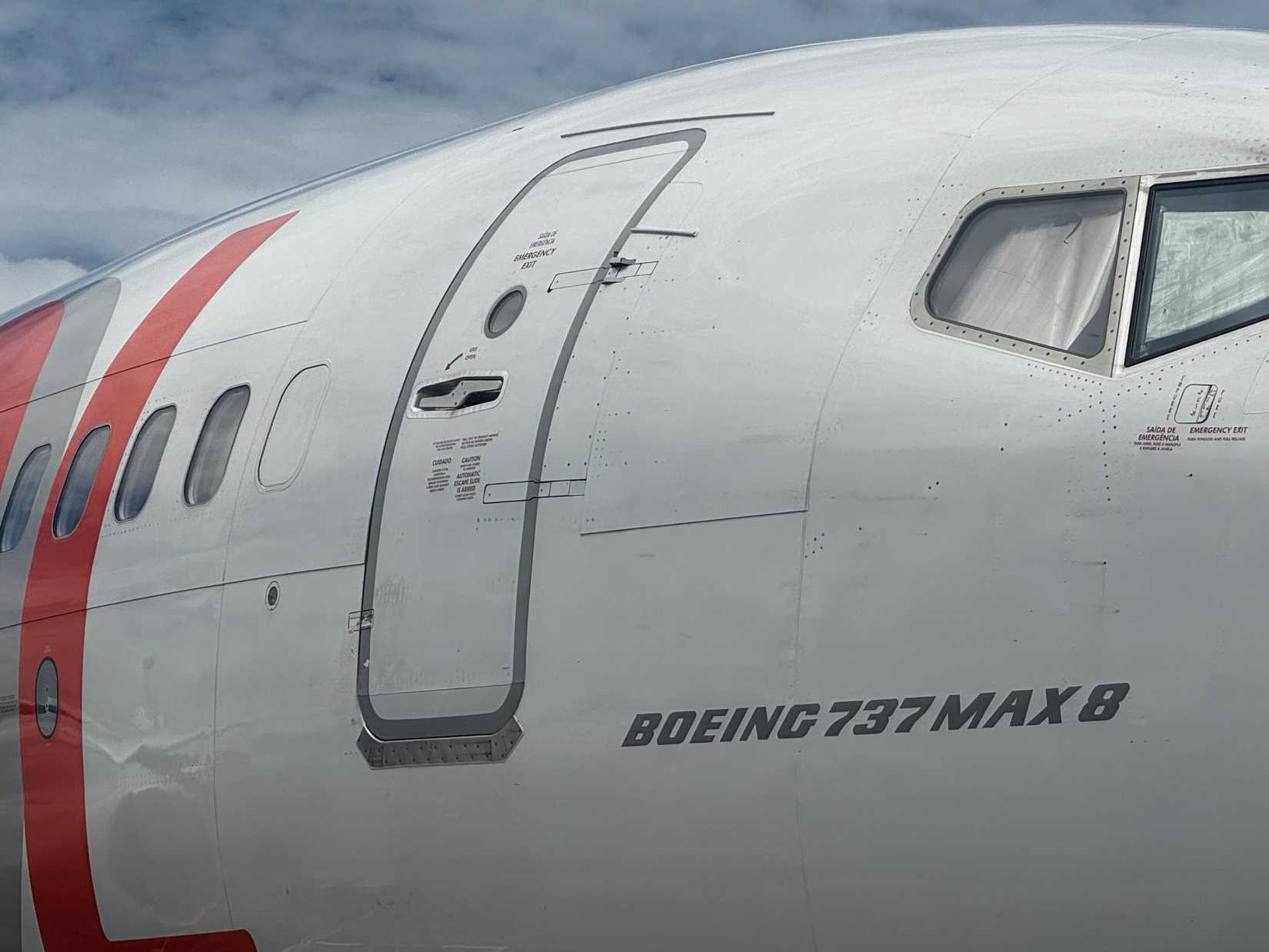Close up of Boeing 737 MAX 8 in GOL livery