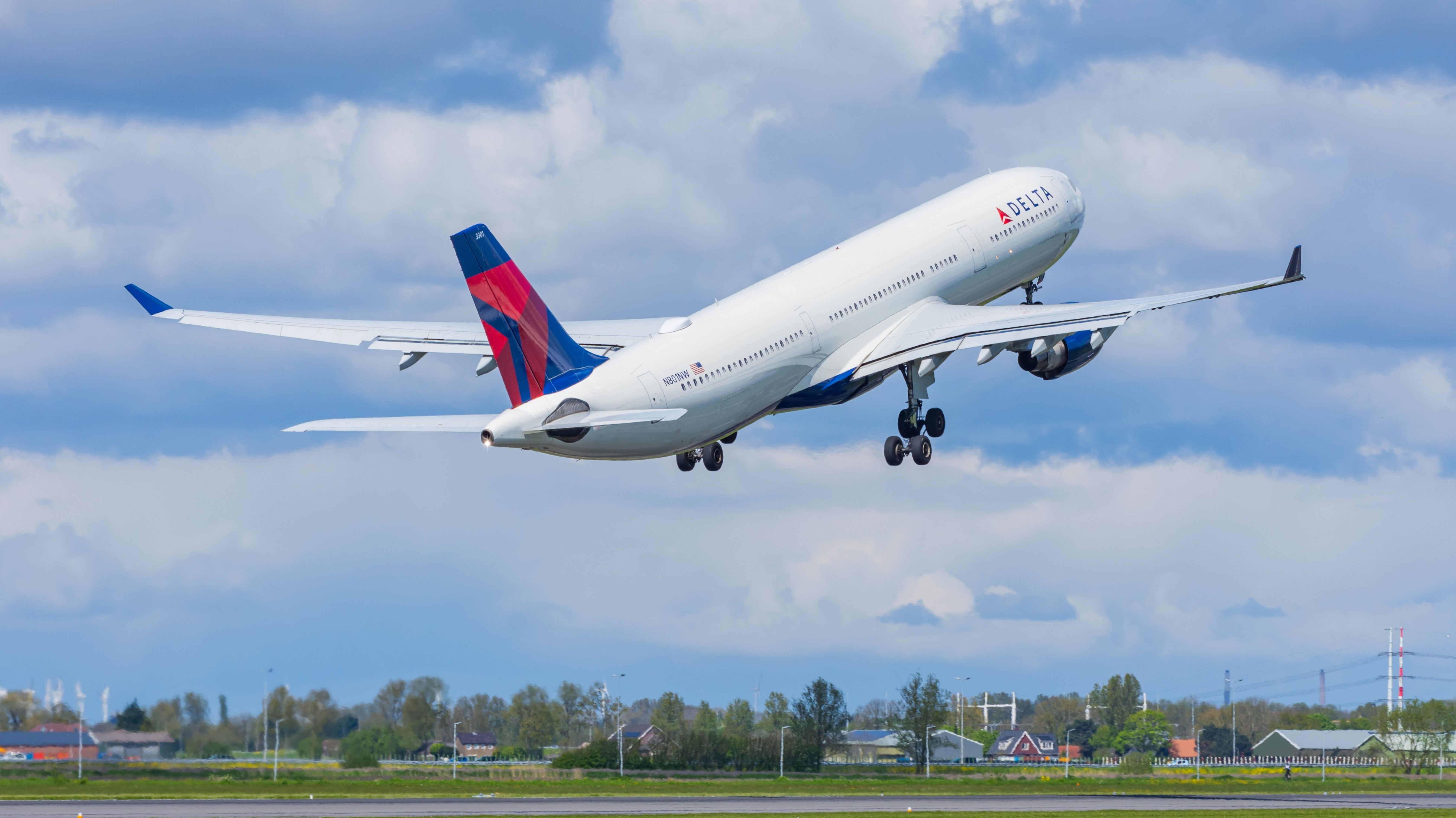 Delta Air Lines Cuts 25 Transatlantic Destinations: See All Major Flight Changes Now