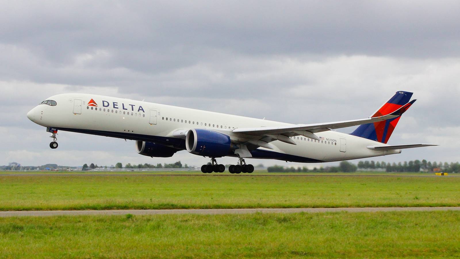 Delta admite baixa demanda em voo Atlanta-Riad e frustra expansão na Arábia Saudita