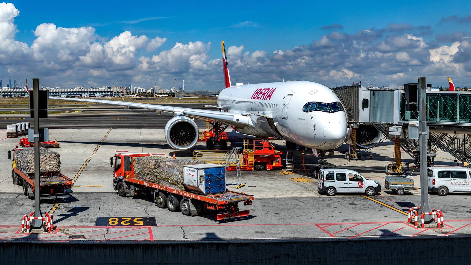 Espanha Bicampeã Mundial: Retorno Triunfal a Madri em A350 da Iberia