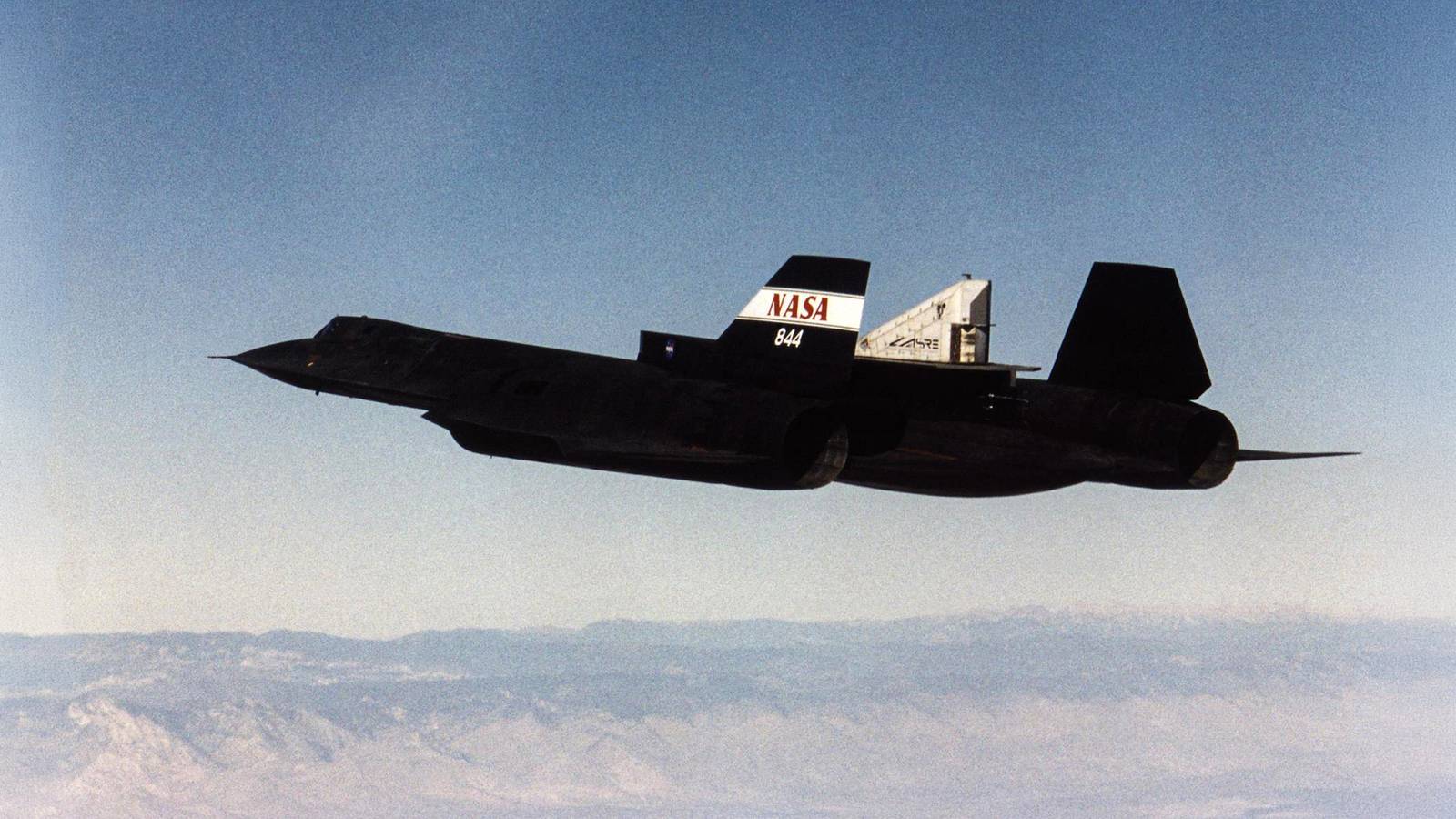NASA Acoplou Motor de Foguete a SR-71 Blackbird para Teste Revolucionário em 1997