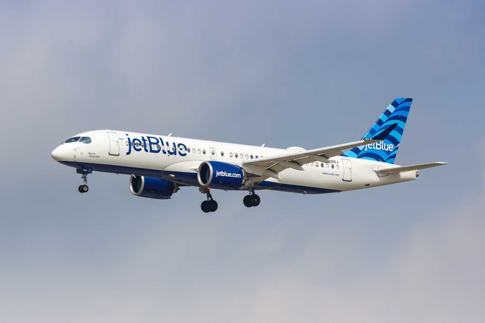 JetBlue A220 flying 