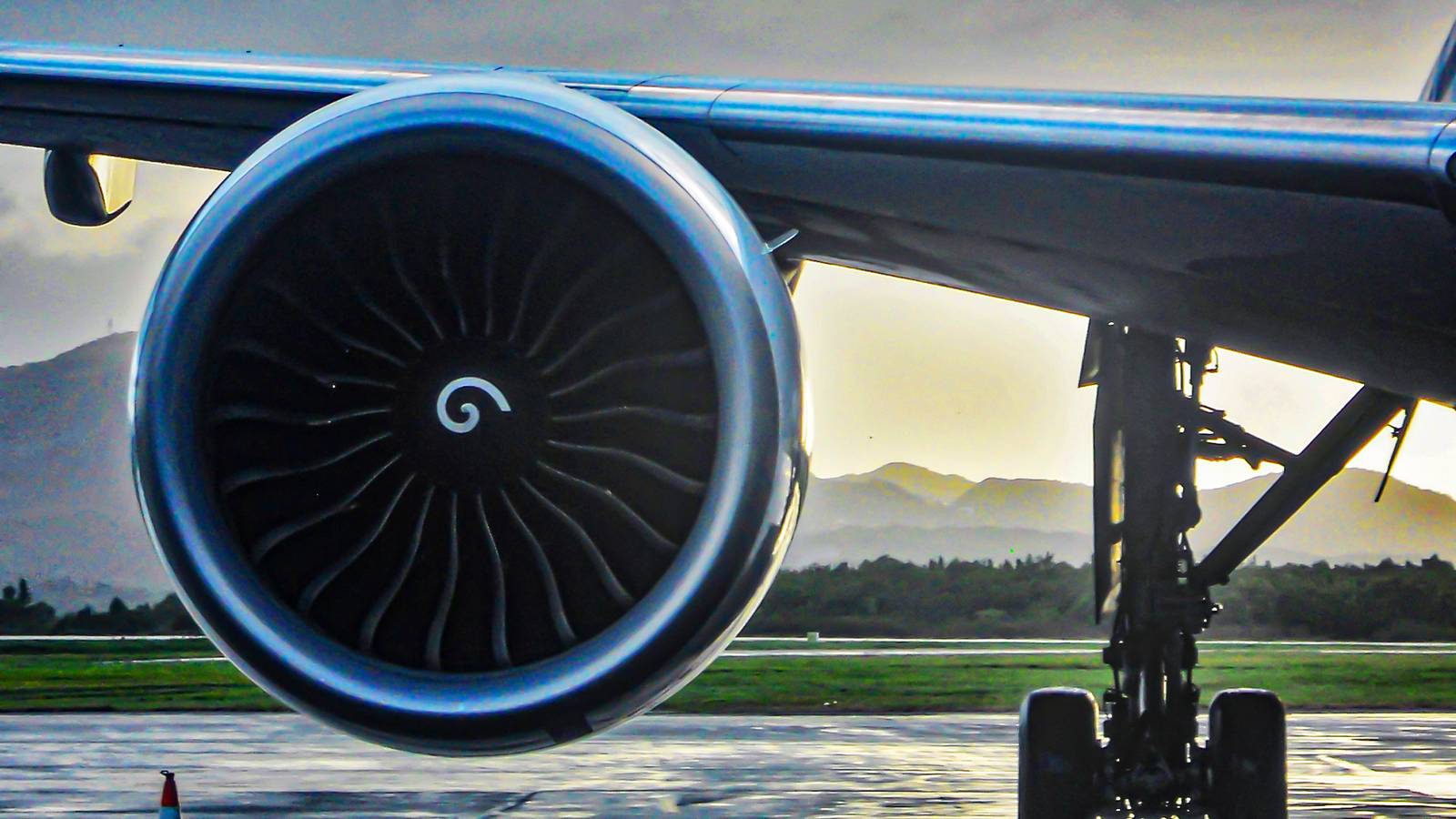 How A Modern Jet Engine Survives A Direct Lightning Strike